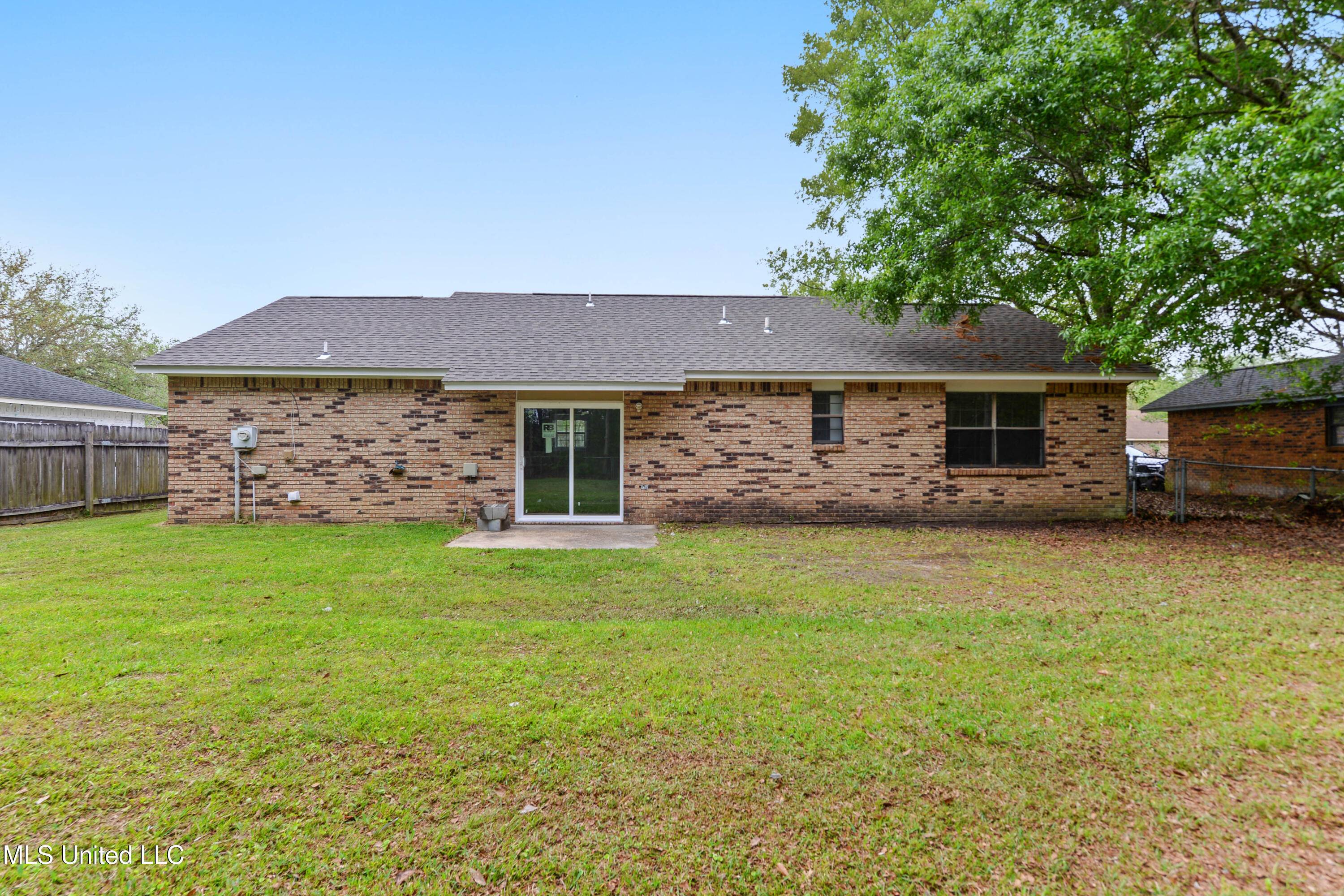 4110 Groveland Road Property Photo 19