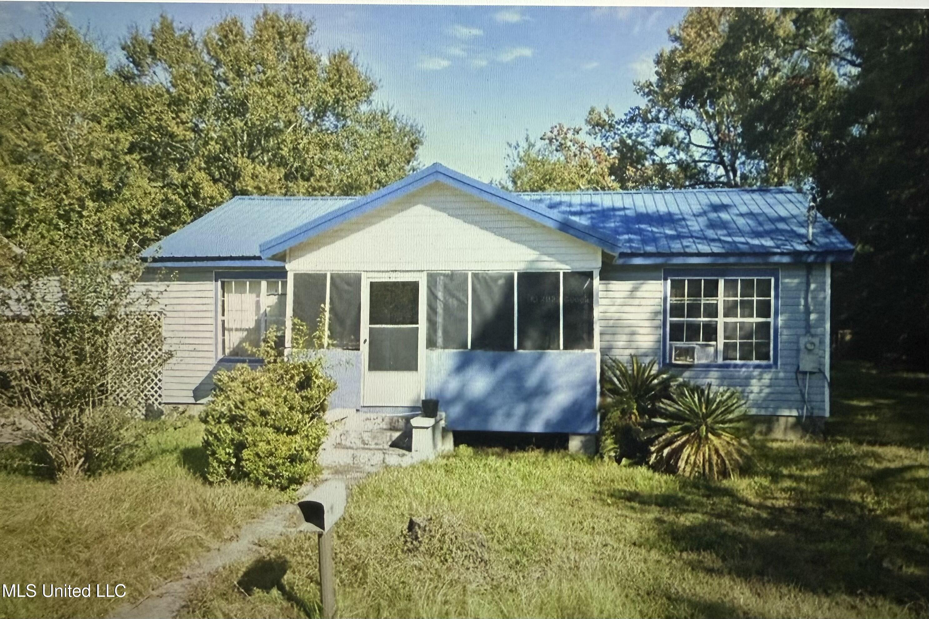 5137 Bay Avenue Property Photo 1