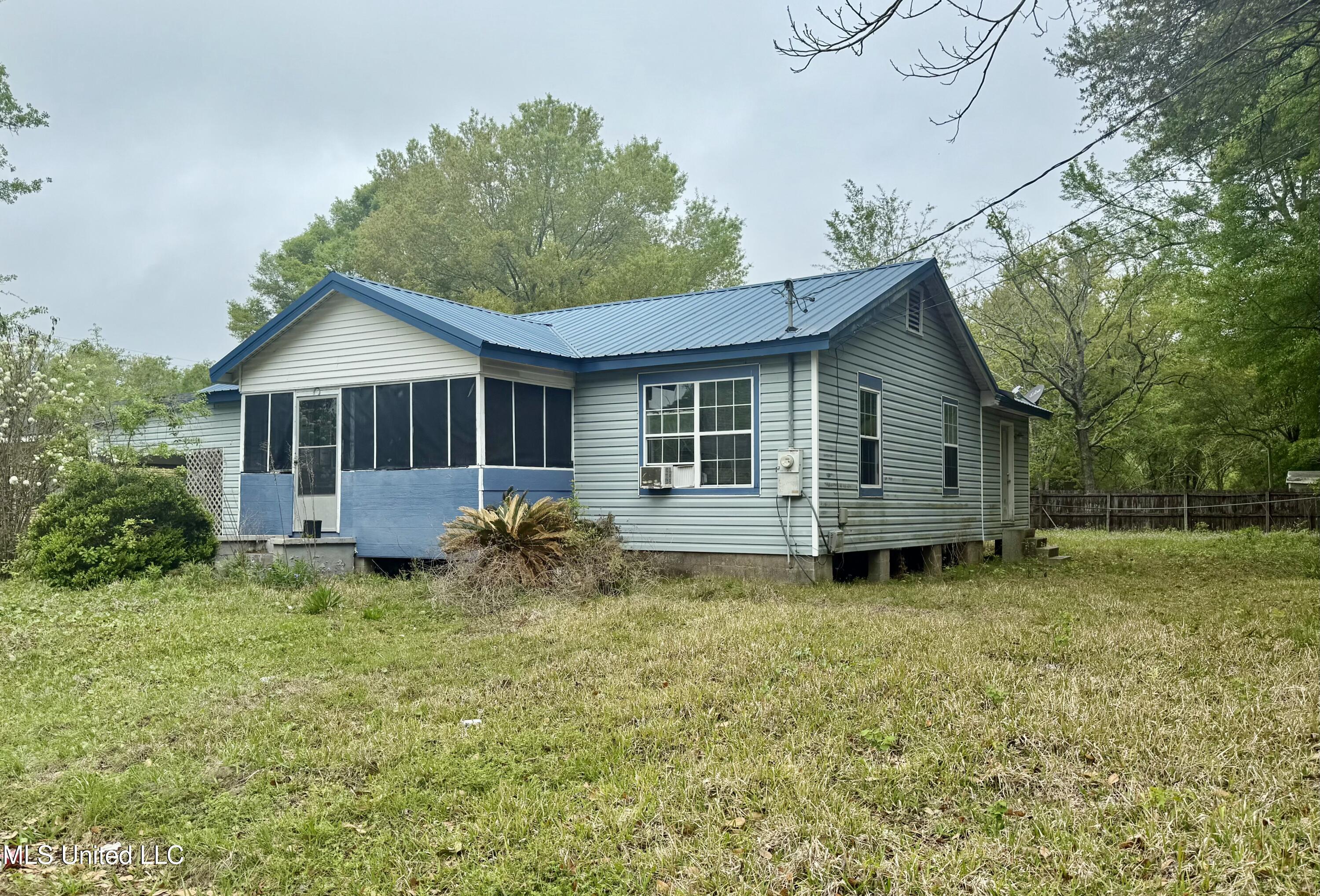 5137 Bay Avenue Property Photo 2