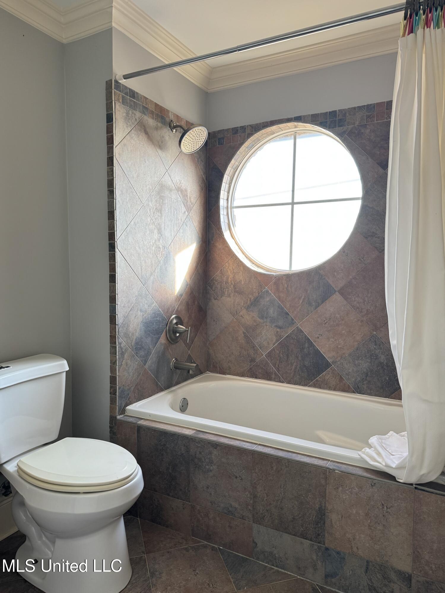 966 Hwy 569 Property Photo 7