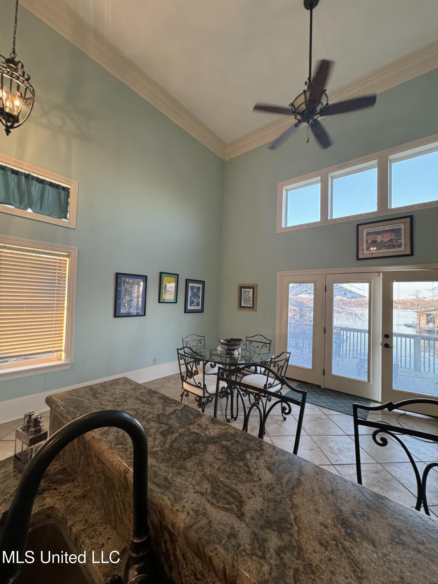 966 Hwy 569 Property Photo 9