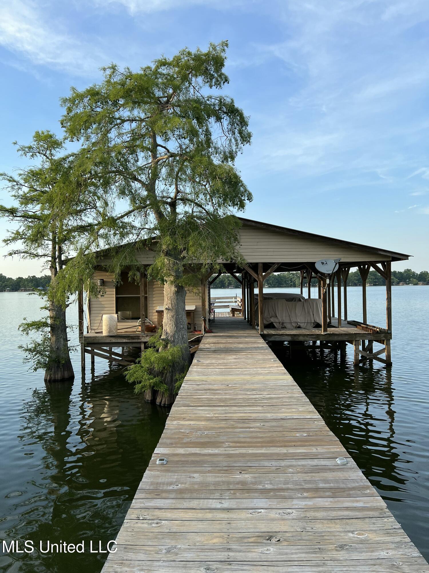 966 Hwy 569 Property Photo 15