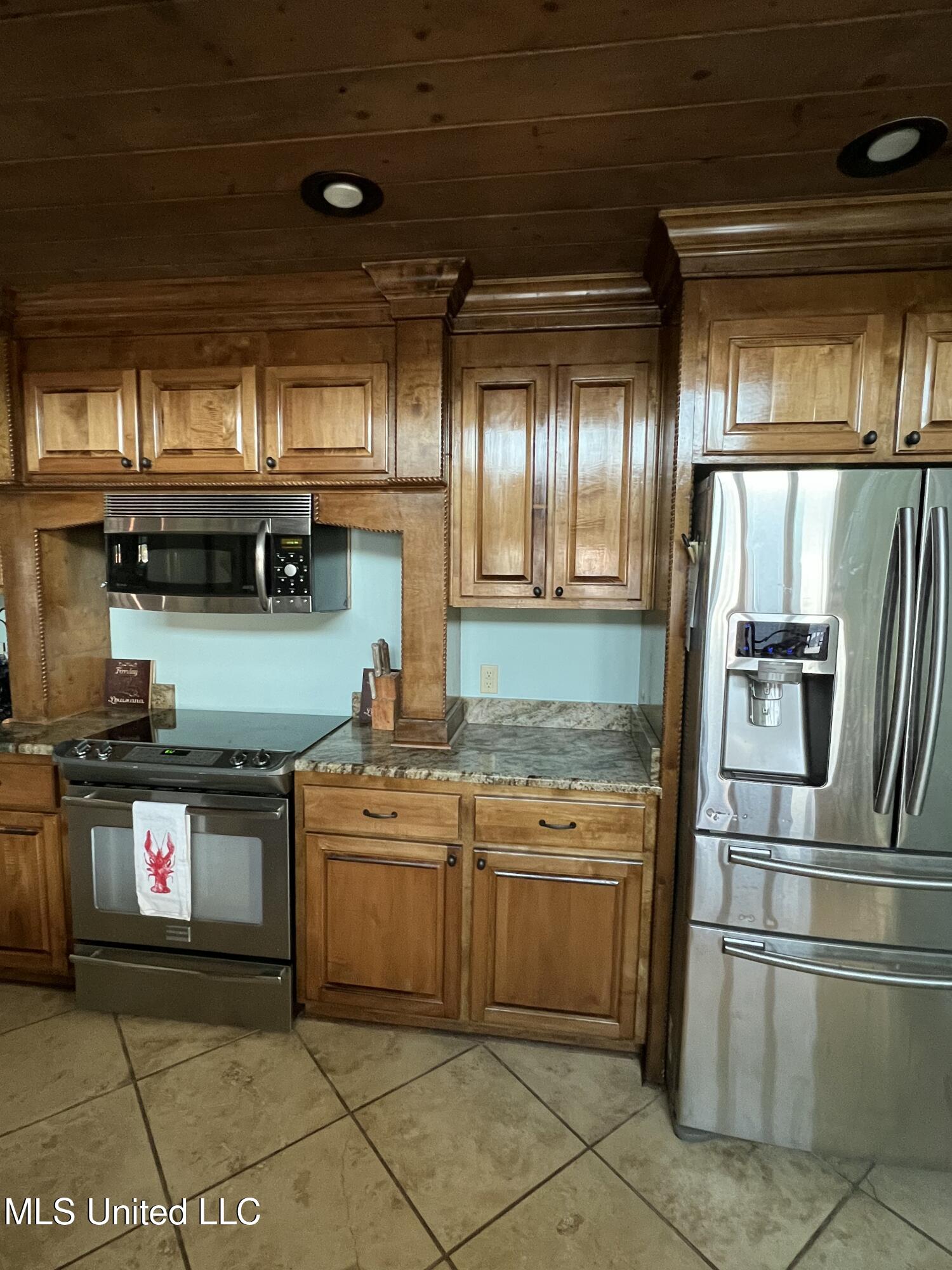 966 Hwy 569 Property Photo 23