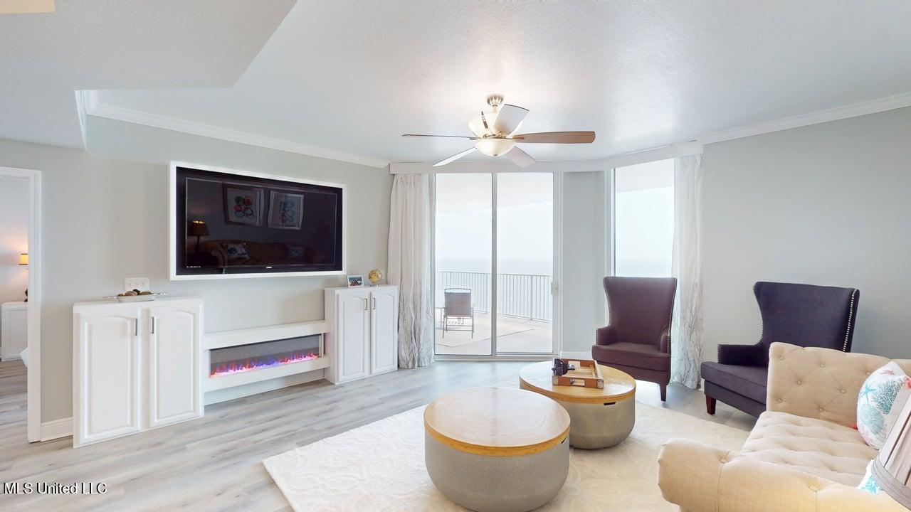 2668 Beach Boulevard Property Photo 2