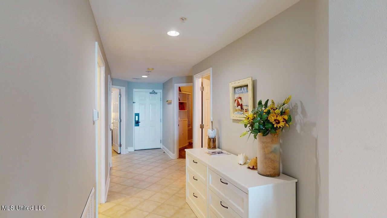 2668 Beach Boulevard Property Photo 9