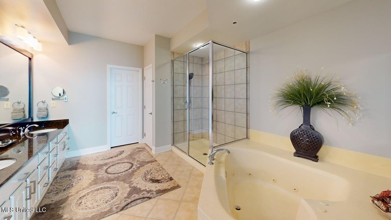 2668 Beach Boulevard Property Photo 14