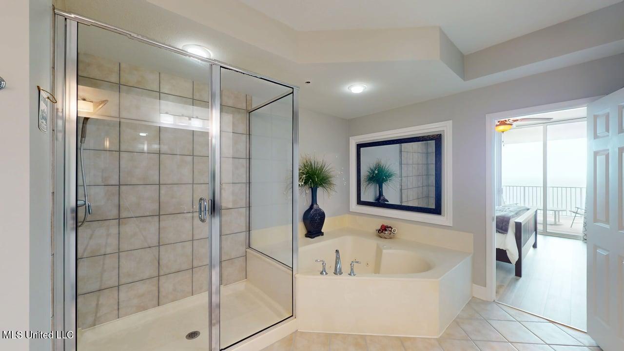 2668 Beach Boulevard Property Photo 15