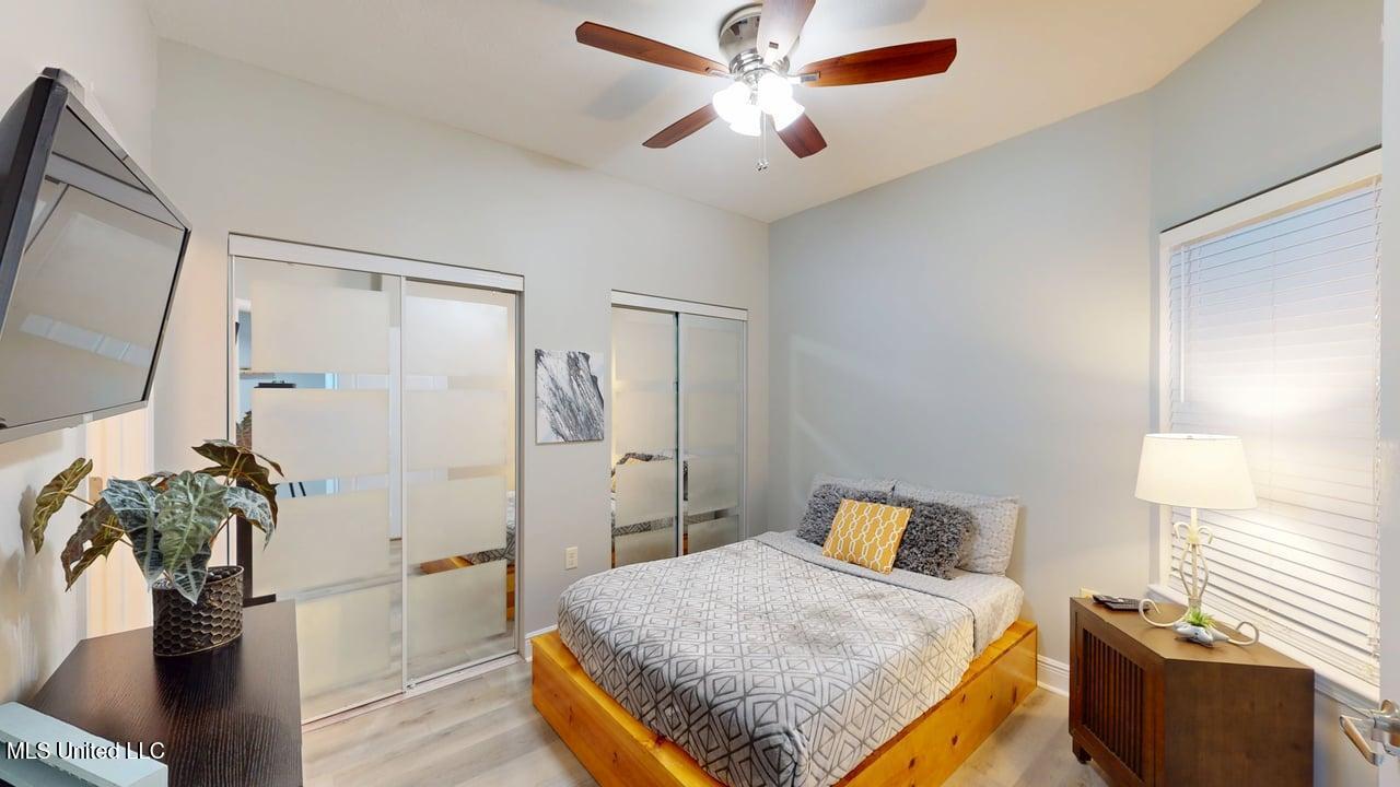 2668 Beach Boulevard Property Photo 17