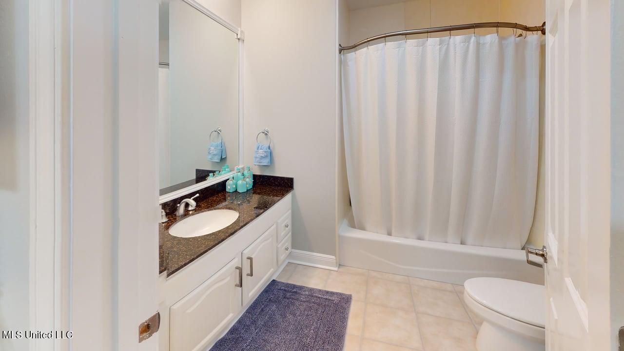 2668 Beach Boulevard Property Photo 19