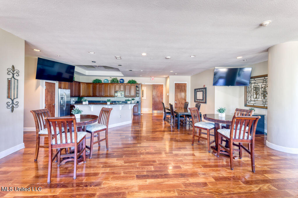 2668 Beach Boulevard Property Photo 23