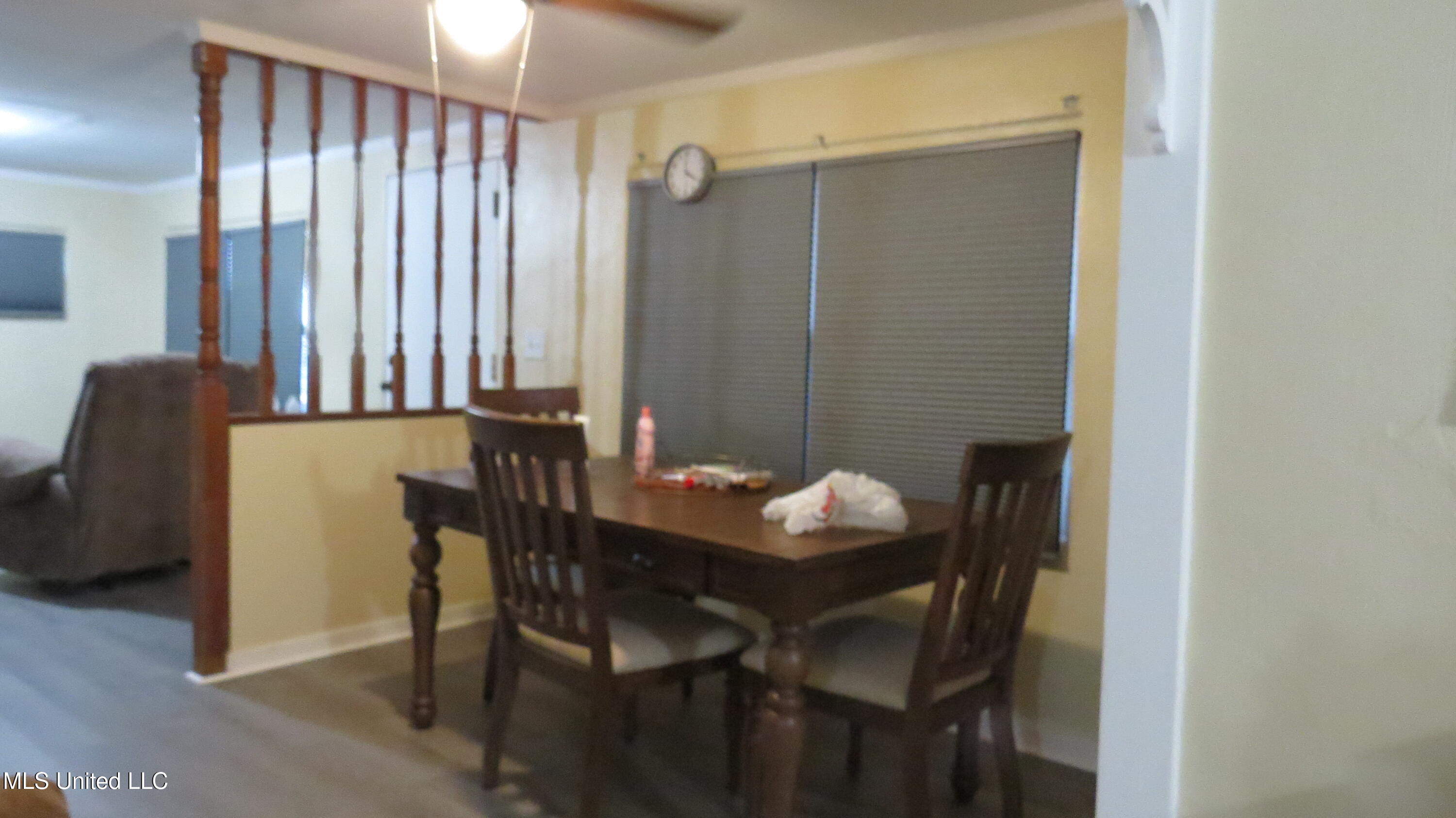 3009 Oak Street Property Photo 5