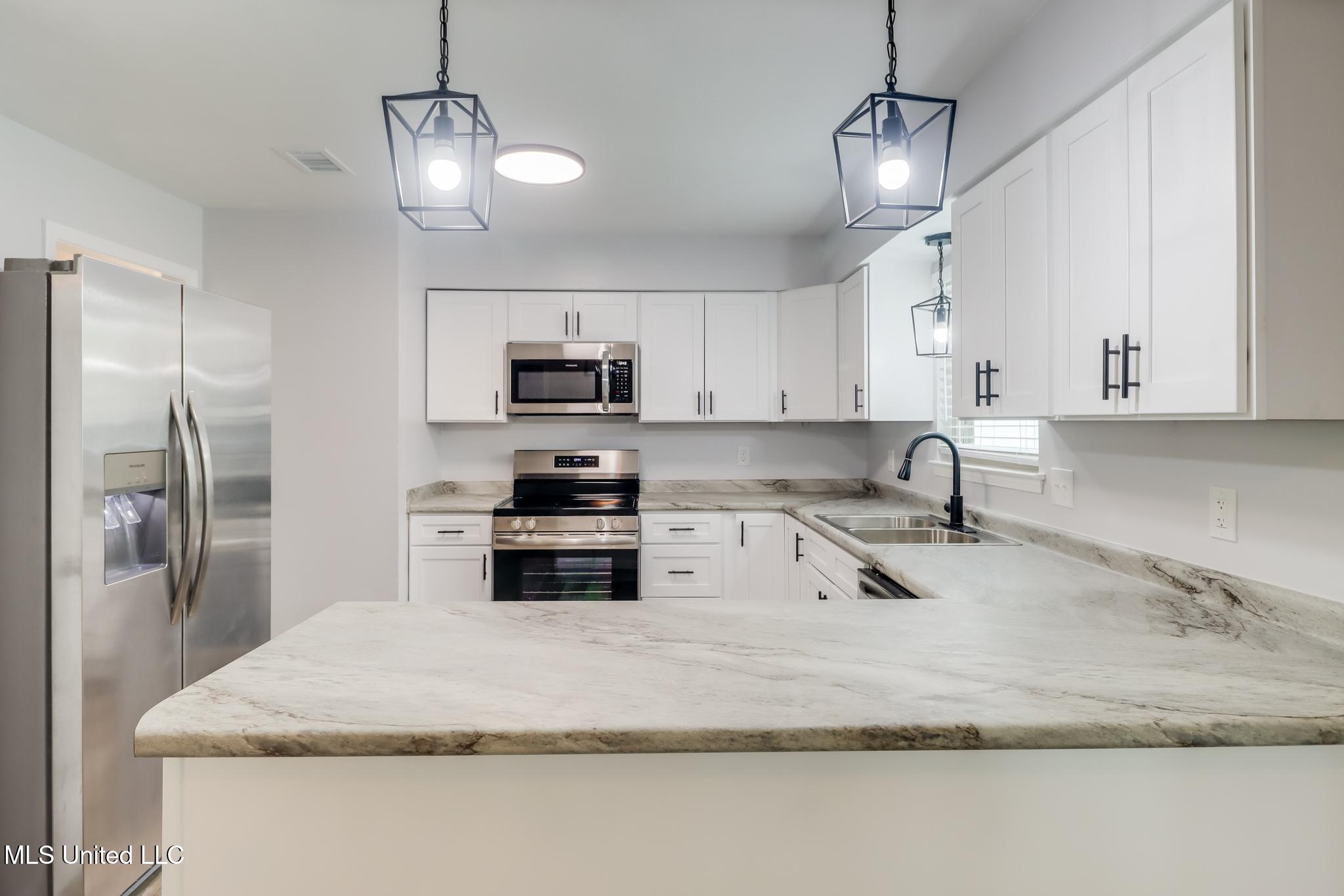12082 Marlane Place Property Photo 6