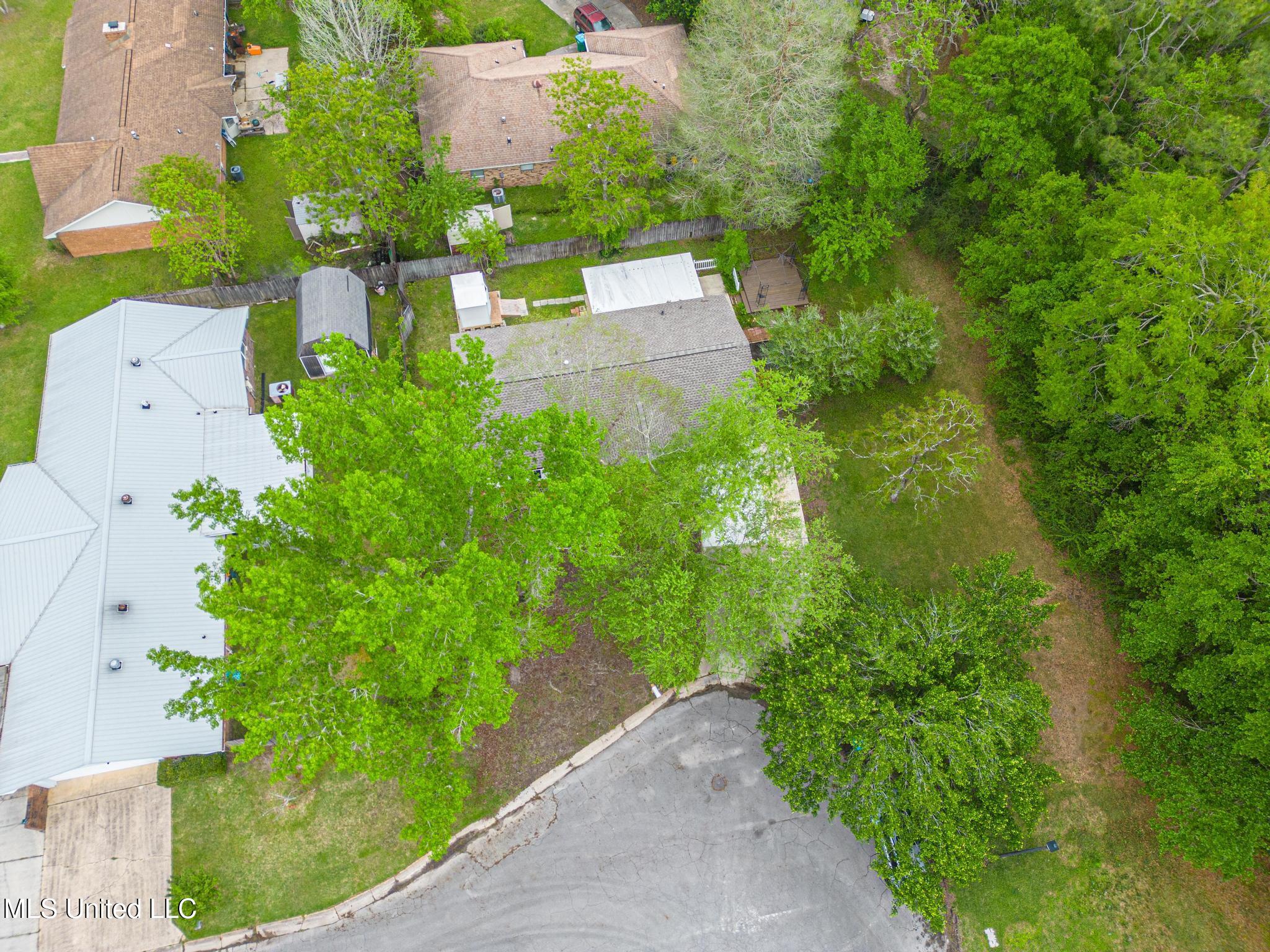 12082 Marlane Place Property Photo 27