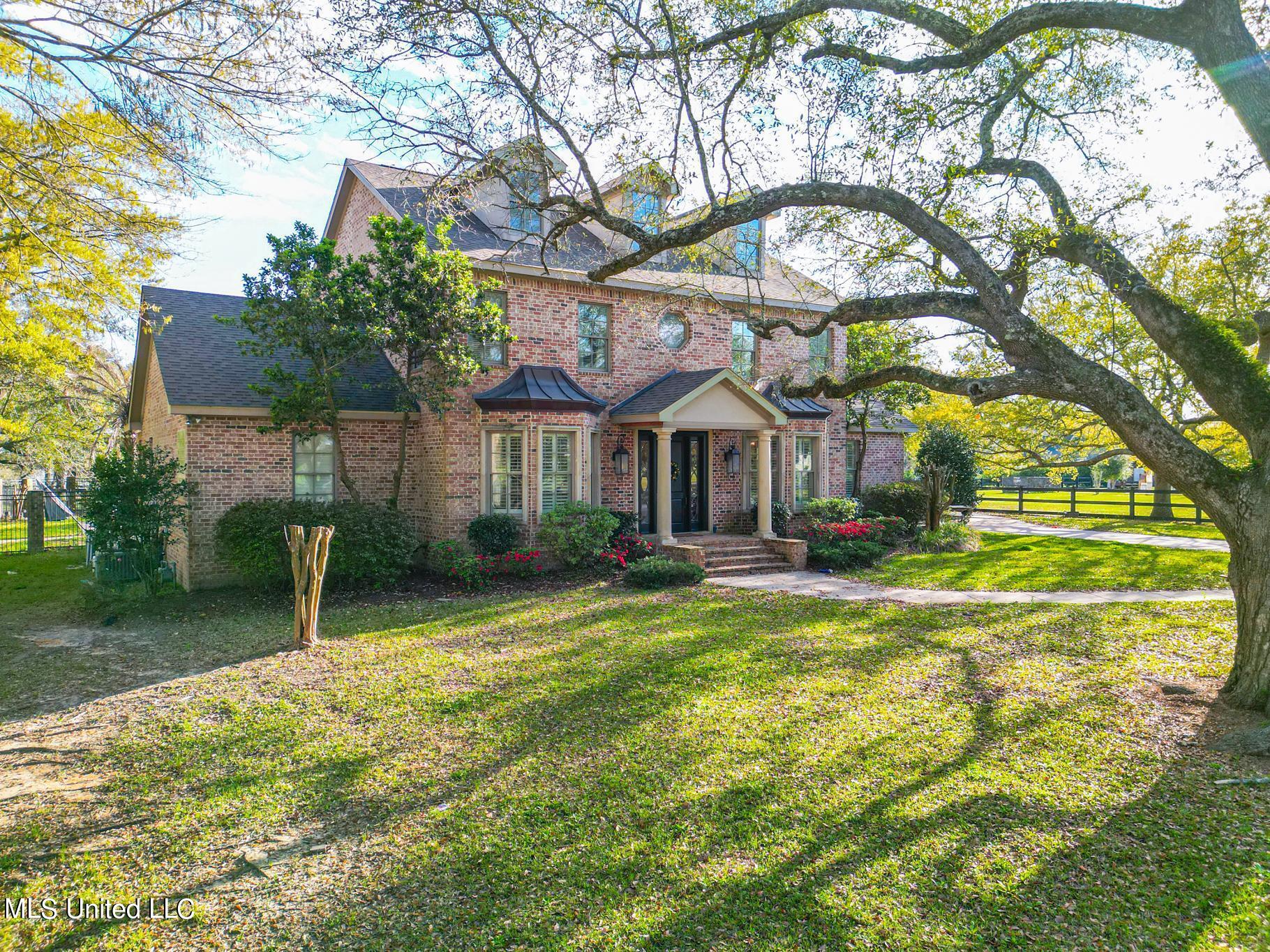 23171 Stablewood Circle Property Photo 2