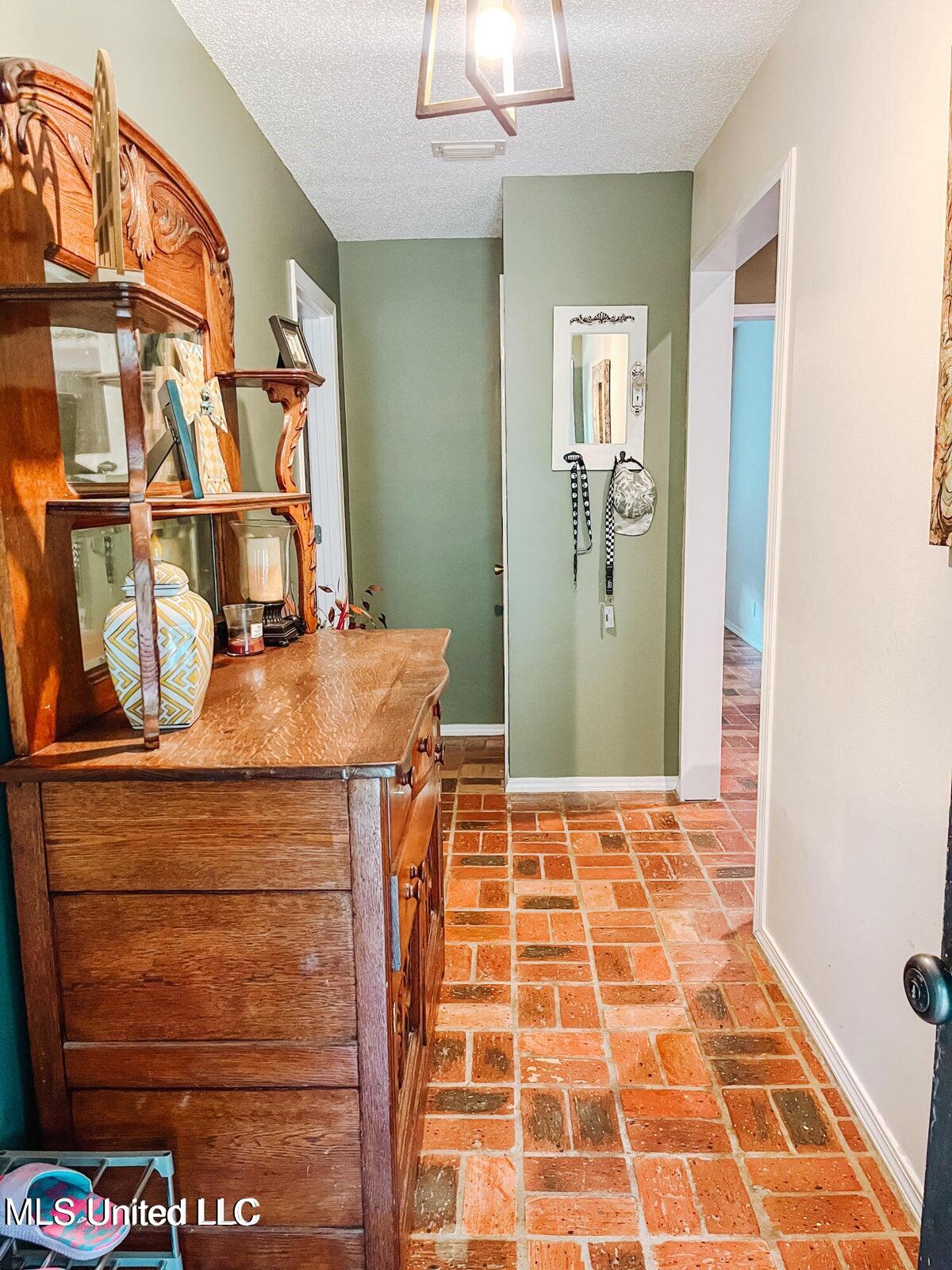 8178 Hwy 198 Property Photo 2