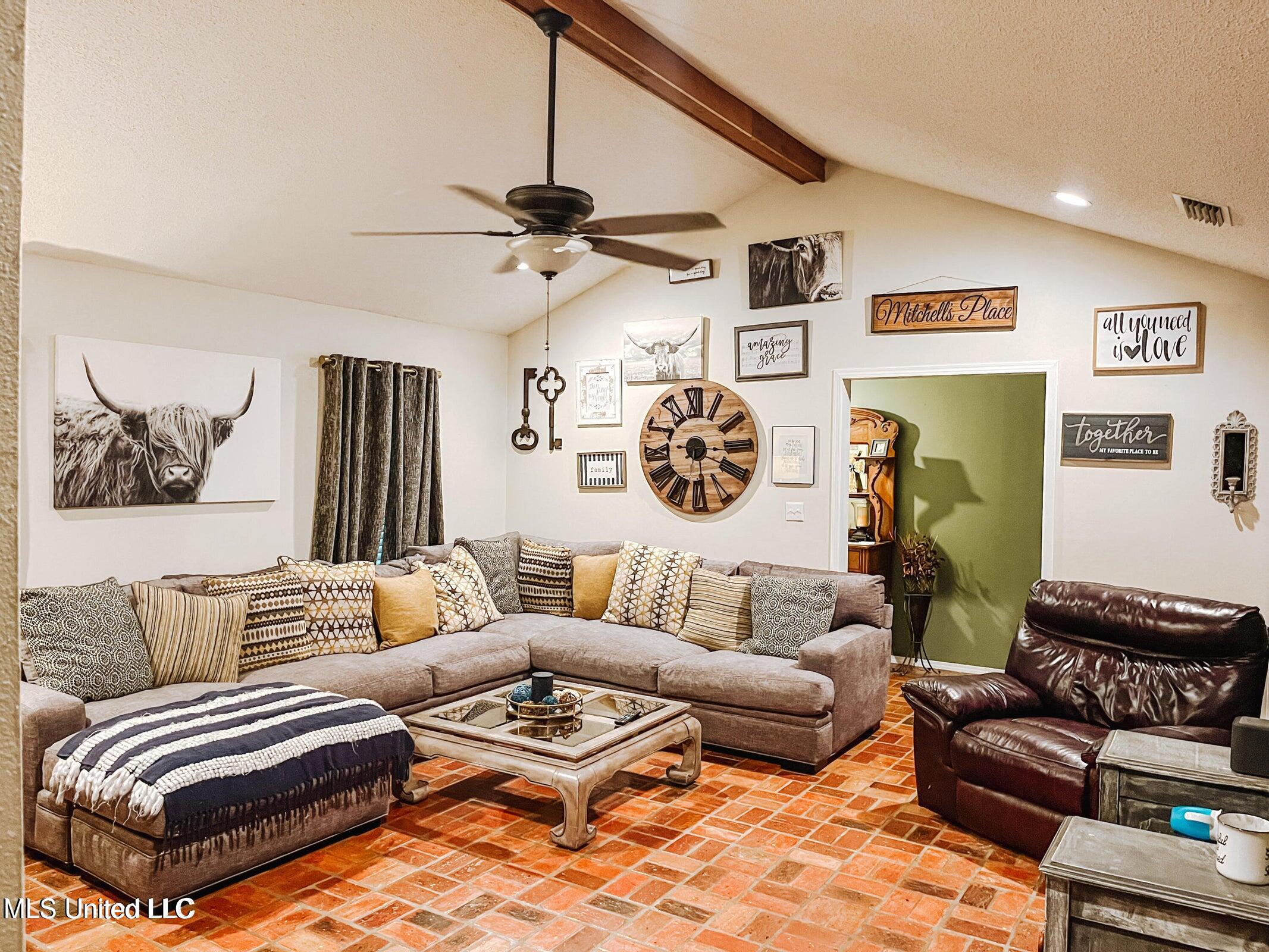 8178 Hwy 198 Property Photo 3