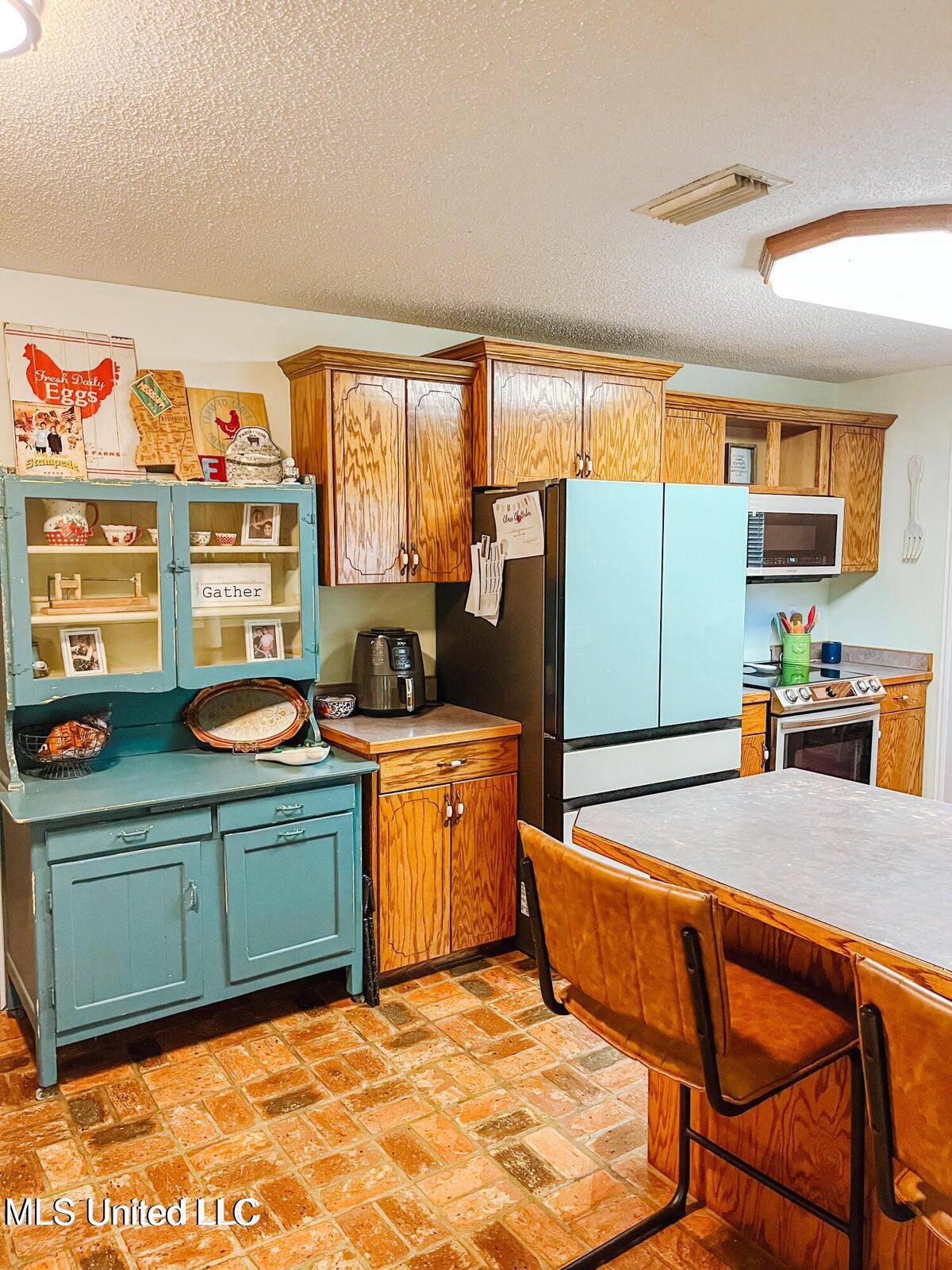 8178 Hwy 198 Property Photo 8