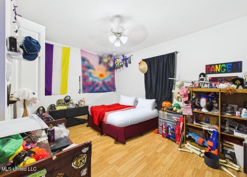 2112 Woodbury Road Property Photo 15