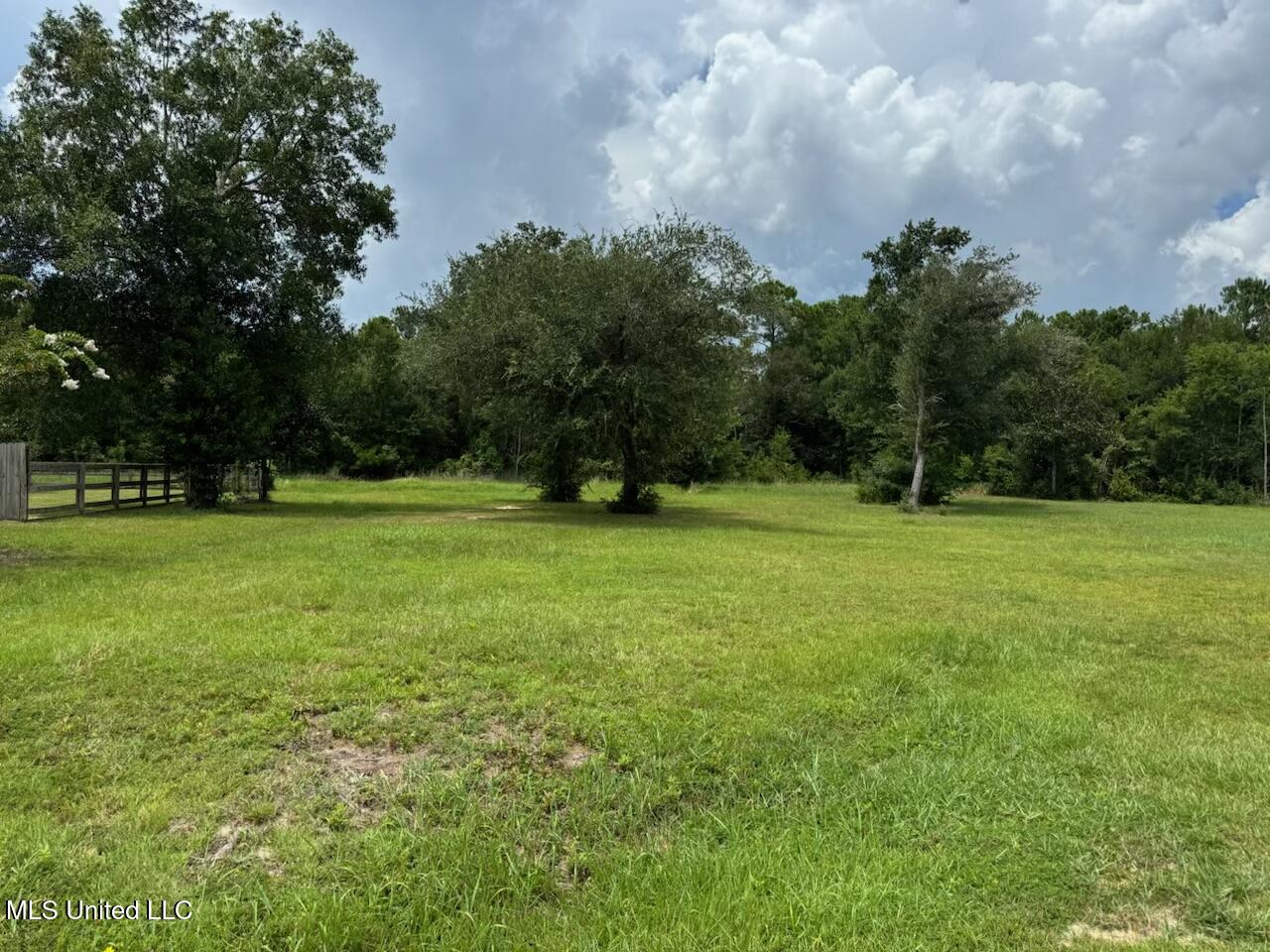 3 Hunter Hollow Property Photo 3