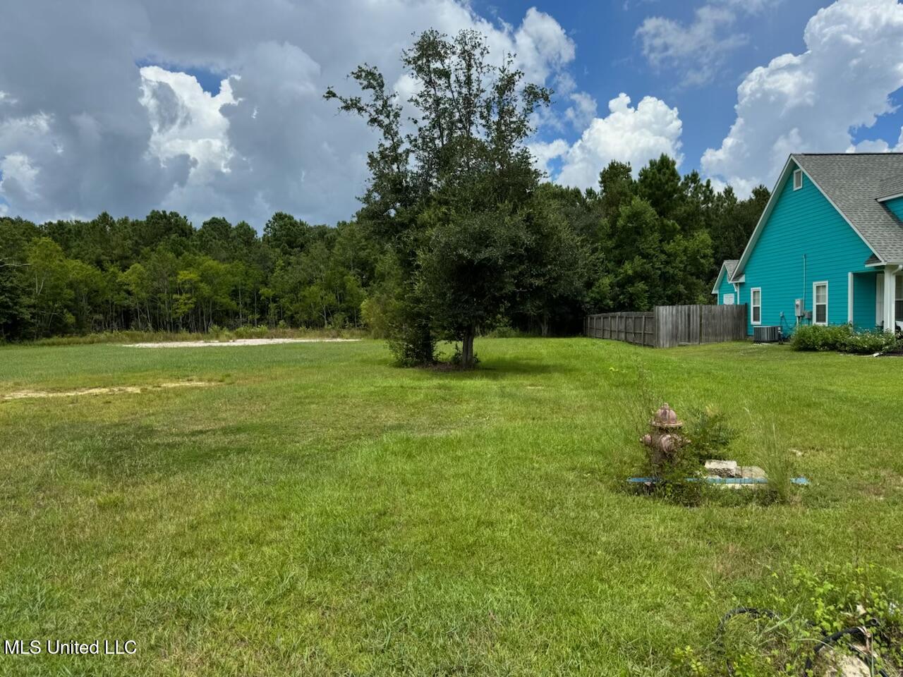 3 Hunter Hollow Property Photo 4