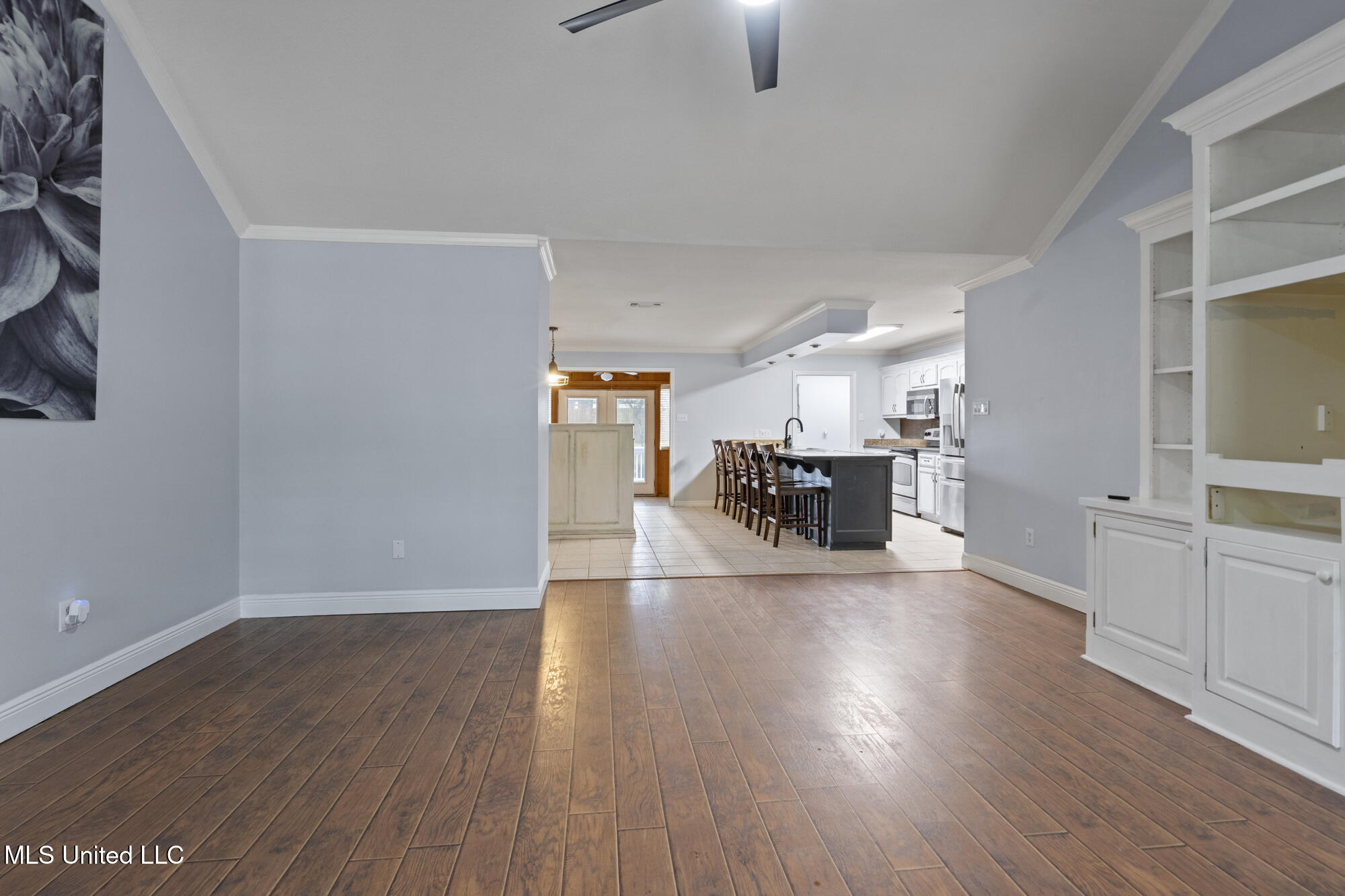 18401 Dogwood Lane Property Photo 5