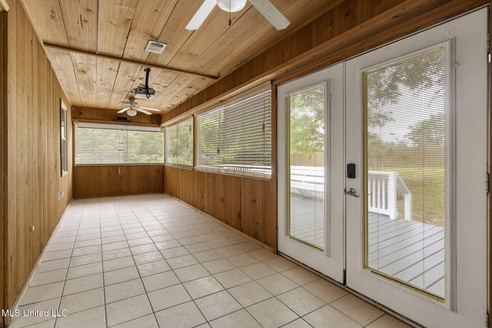 18401 Dogwood Lane Property Photo 23
