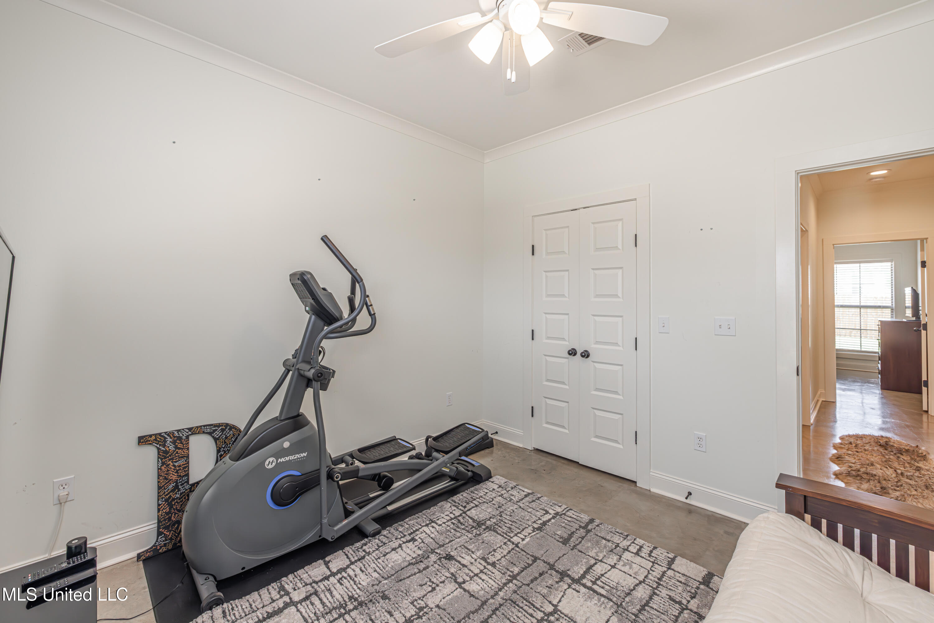 703 Summerfield Drive Property Photo 32