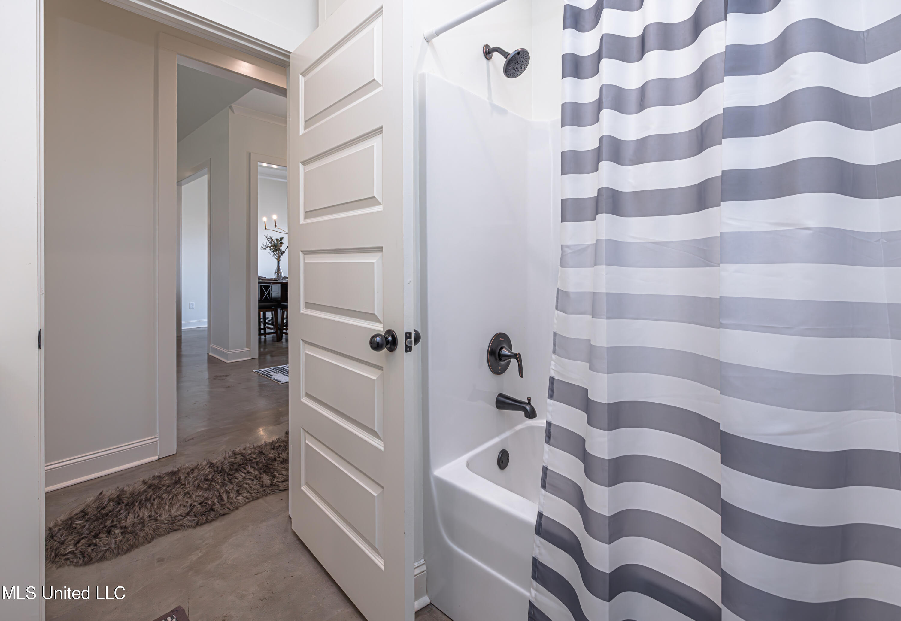 703 Summerfield Drive Property Photo 35