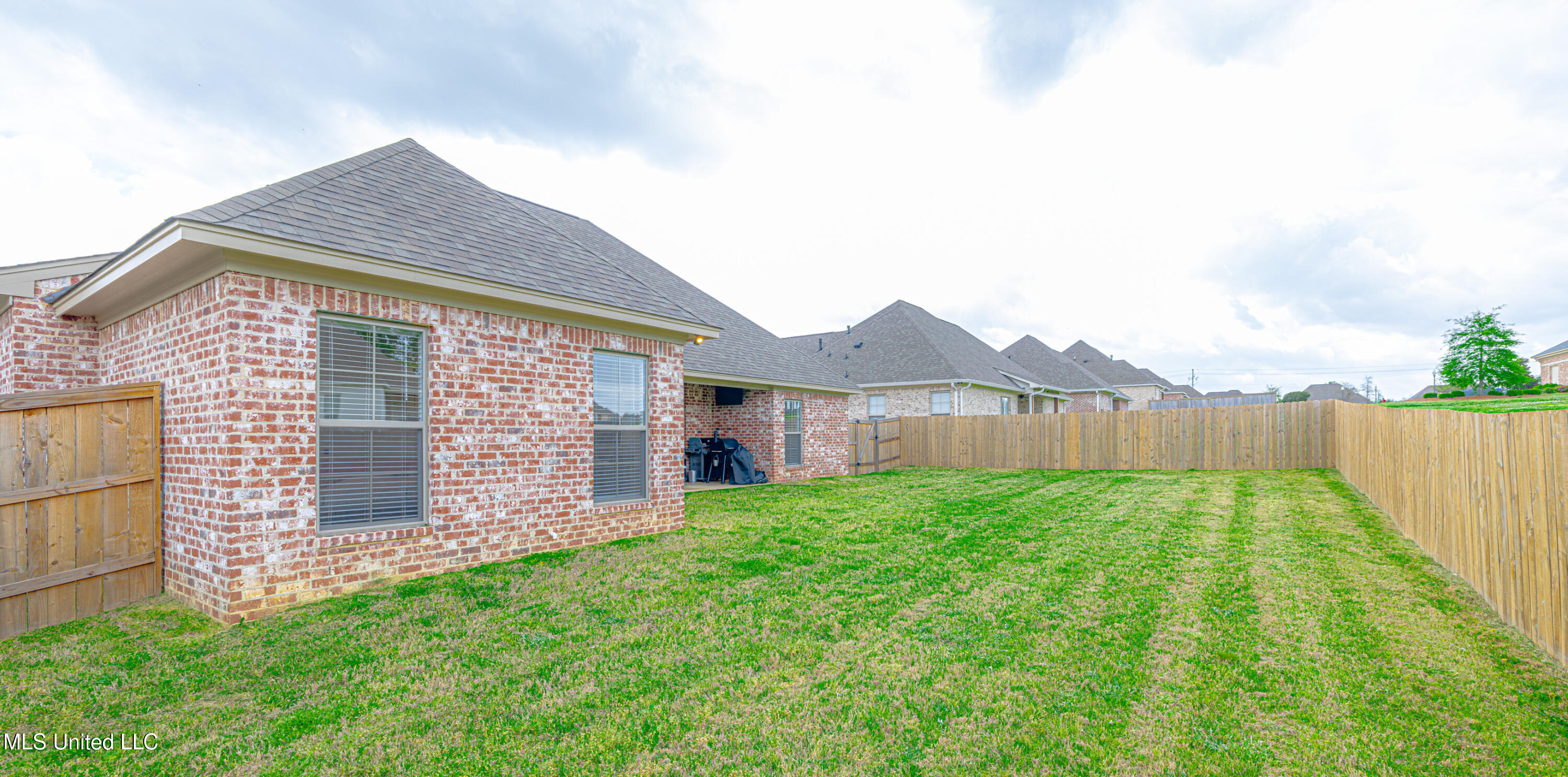 703 Summerfield Drive Property Photo 36