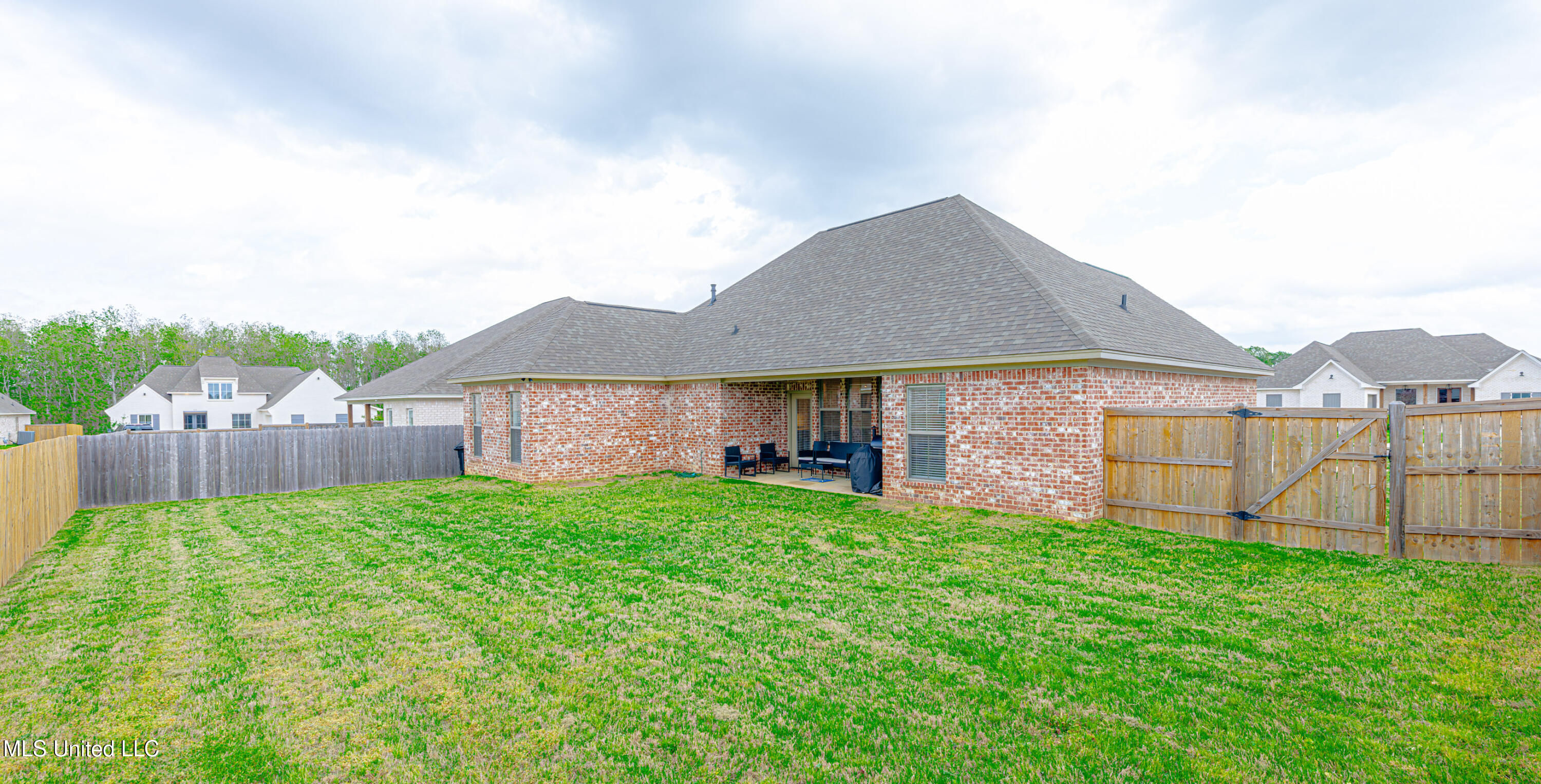 703 Summerfield Drive Property Photo 38