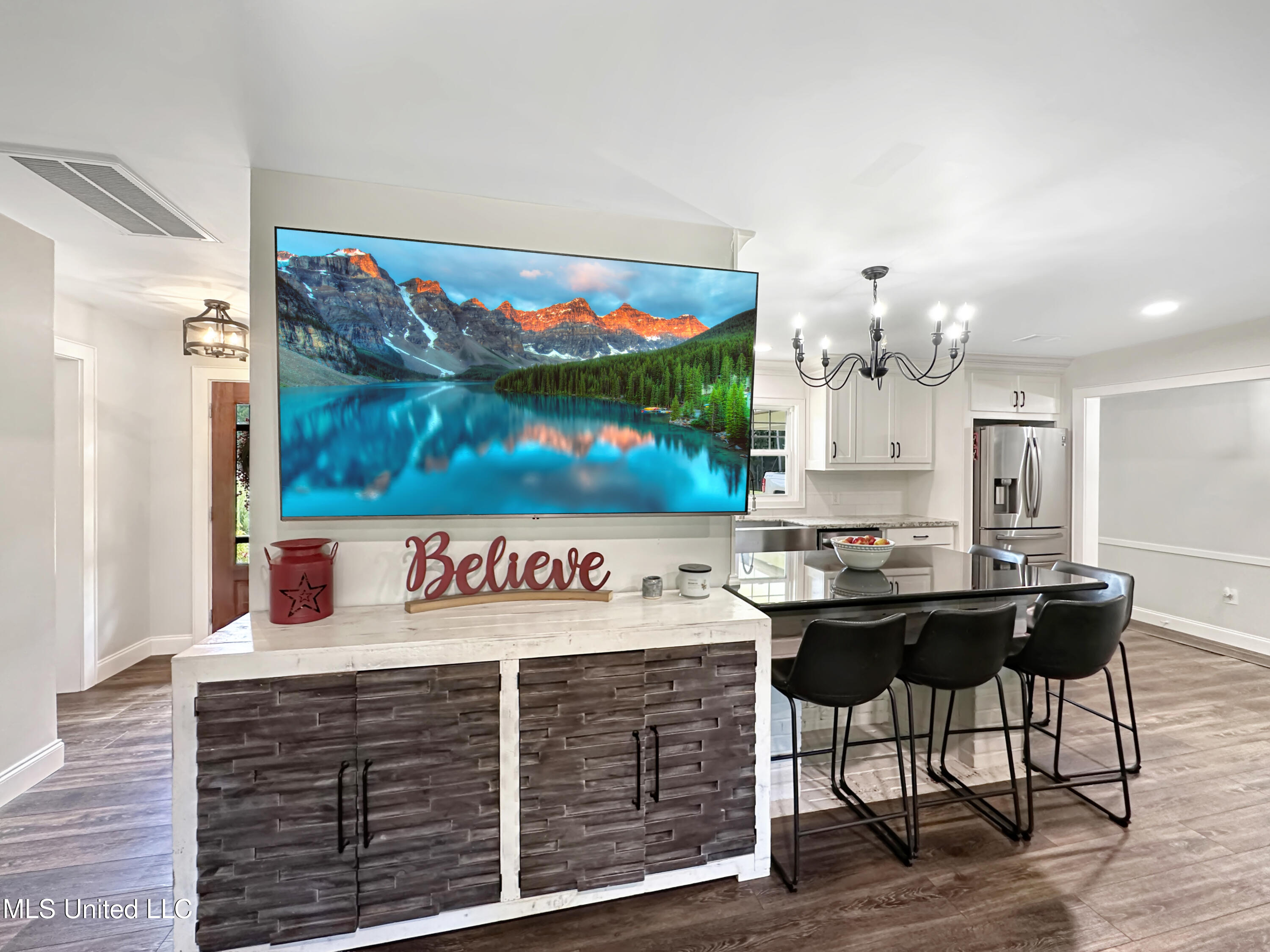 1459 Monterey Road Property Photo 12