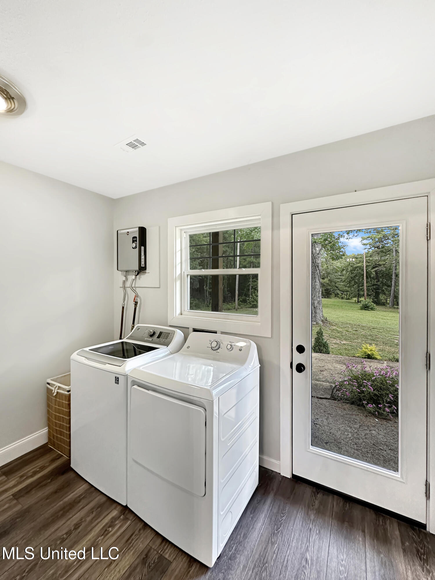 1459 Monterey Road Property Photo 33