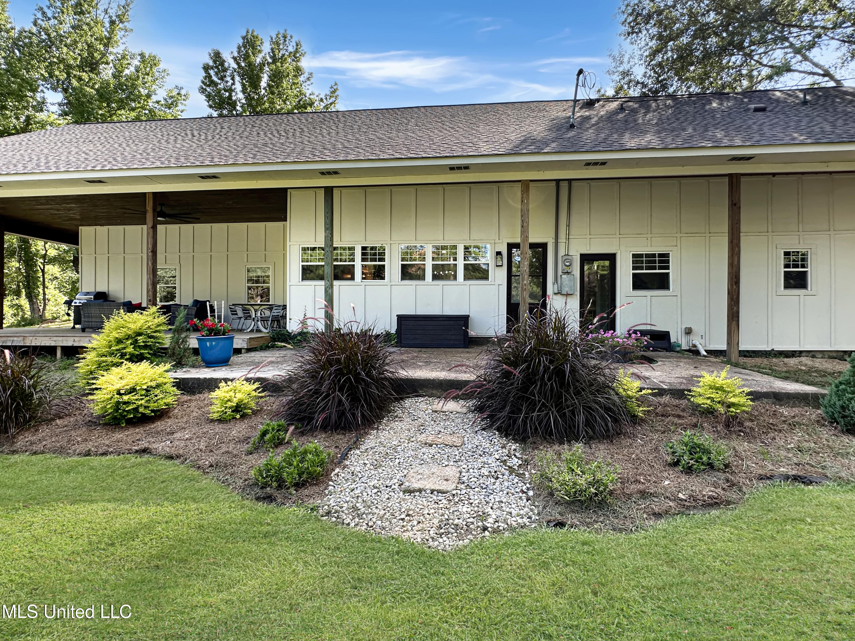 1459 Monterey Road Property Photo 35