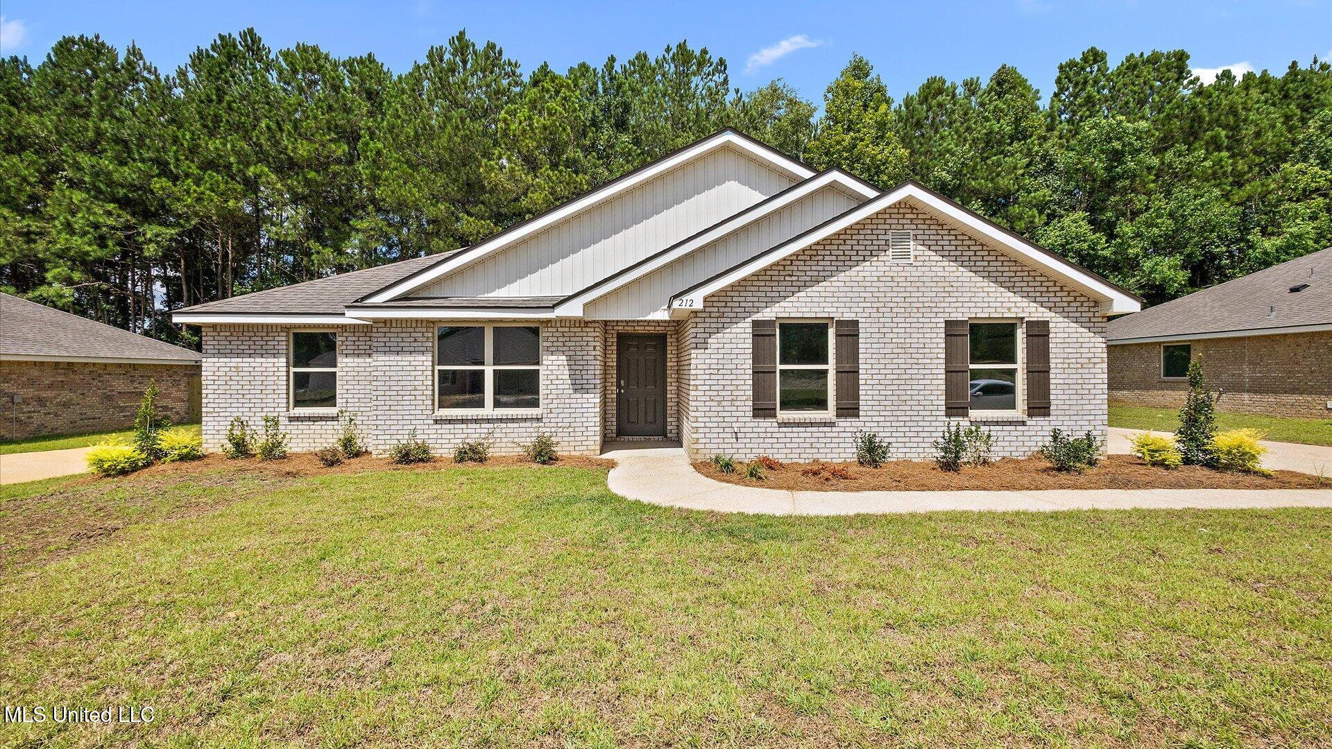 212 Raulston Drive Property Photo 1