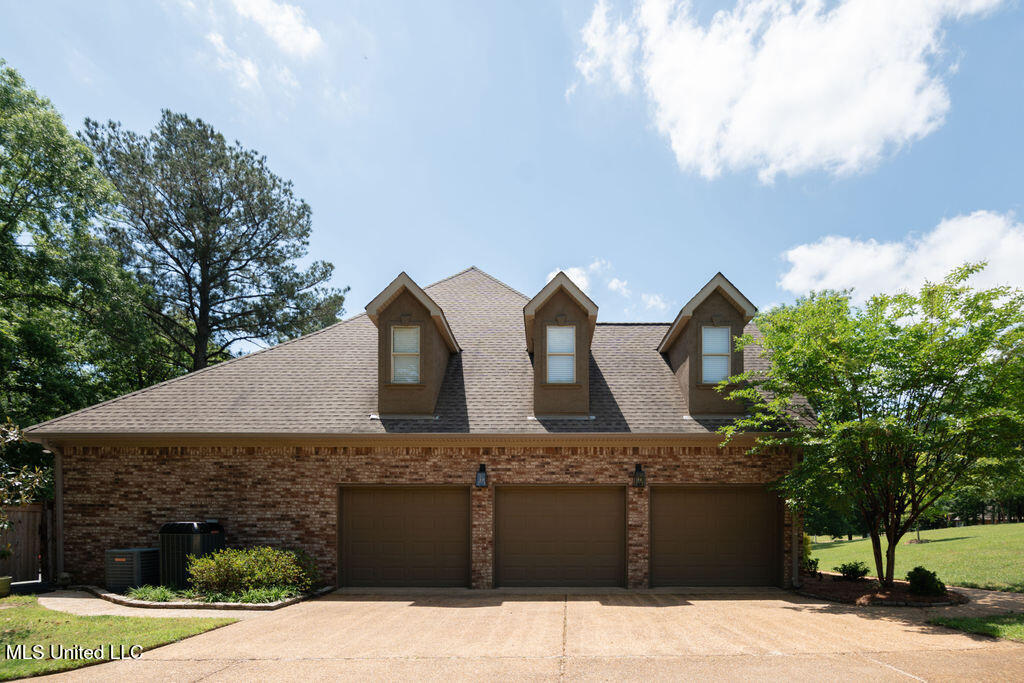 185 Magnolia Springs Drive Property Photo 4