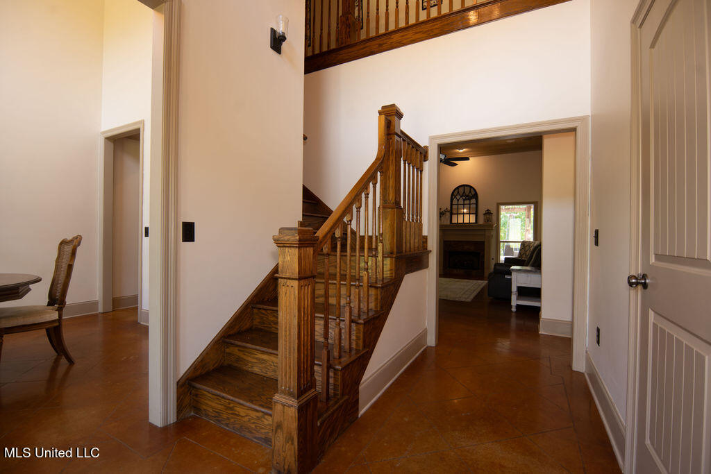 185 Magnolia Springs Drive Property Photo 8