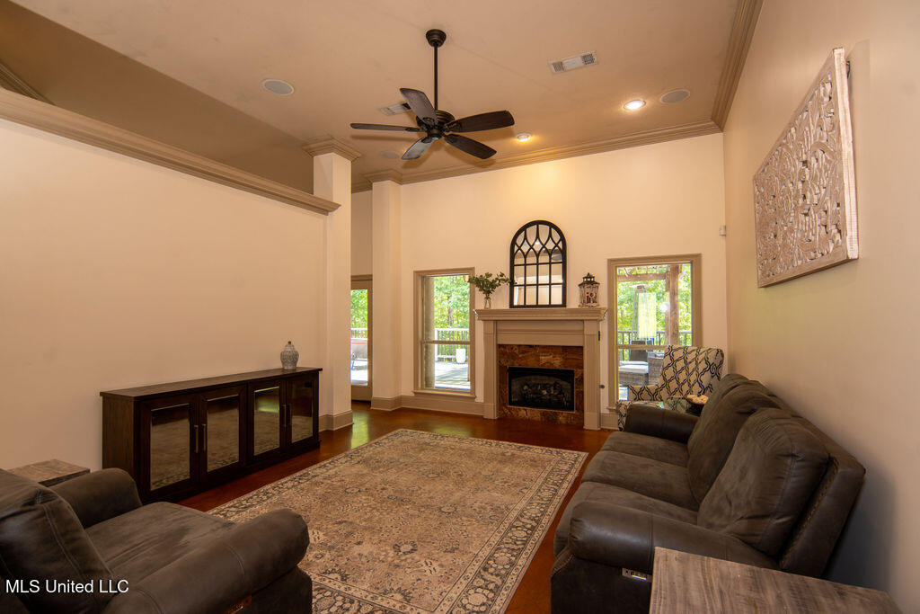185 Magnolia Springs Drive Property Photo 16
