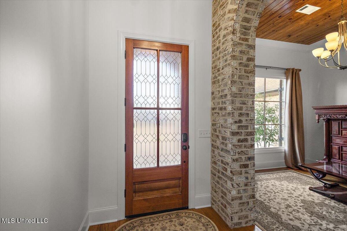 108 Deer Hollow Hollow Property Photo 5