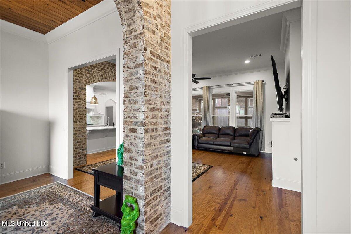 108 Deer Hollow Hollow Property Photo 6