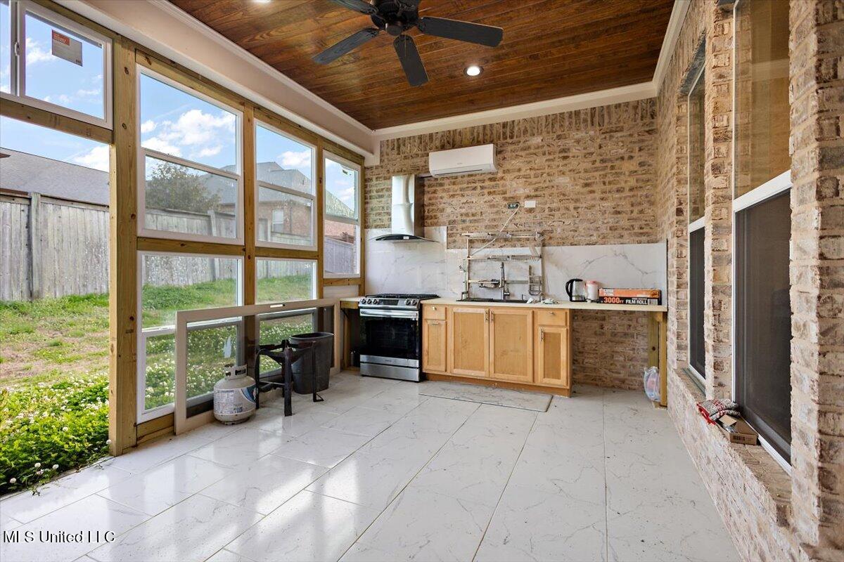 108 Deer Hollow Hollow Property Photo 37