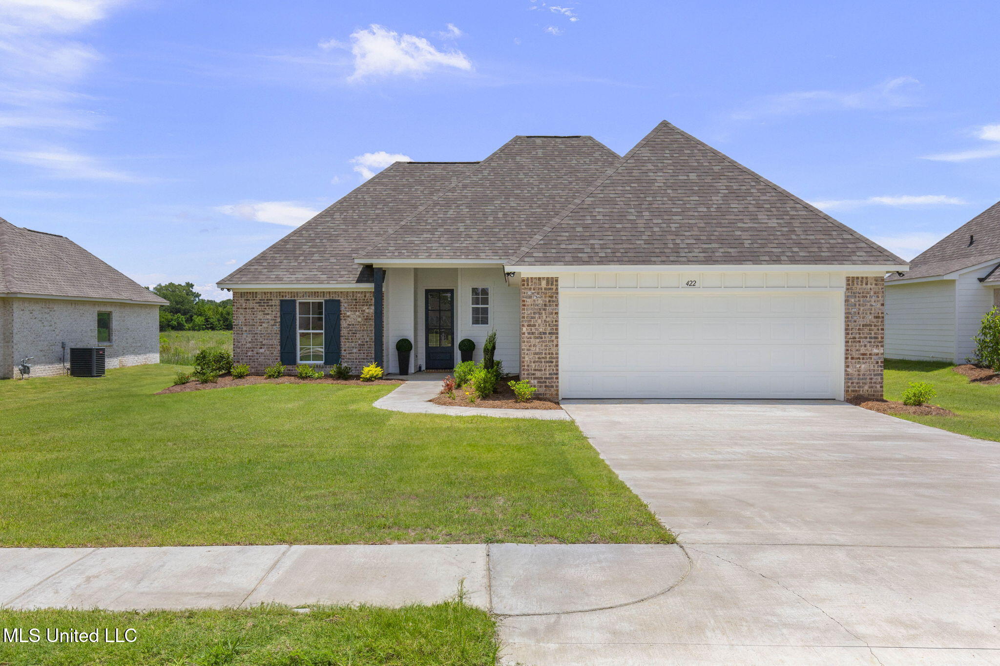 422 Baleigh Way Property Photo 1