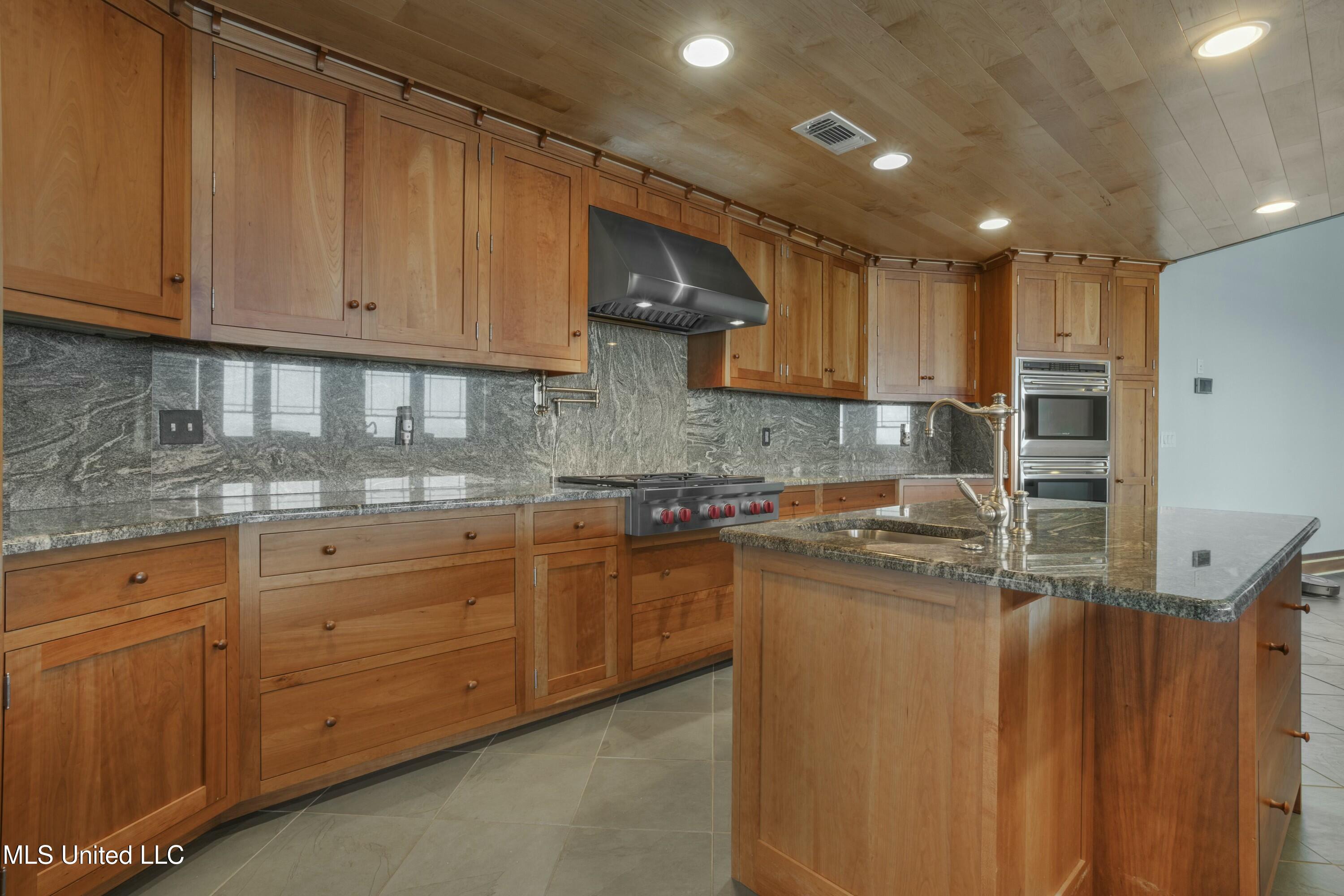 141 Janelle Drive Property Photo 20