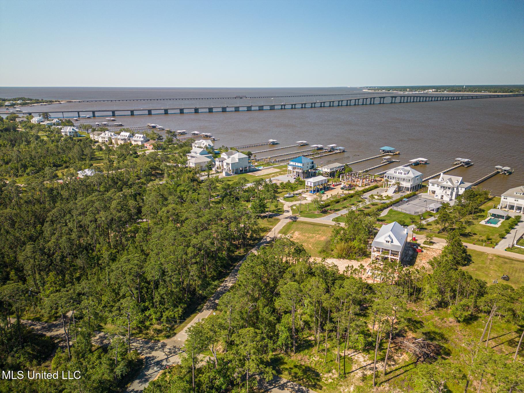 621 Ponce De Leon Boulevard Property Photo 4