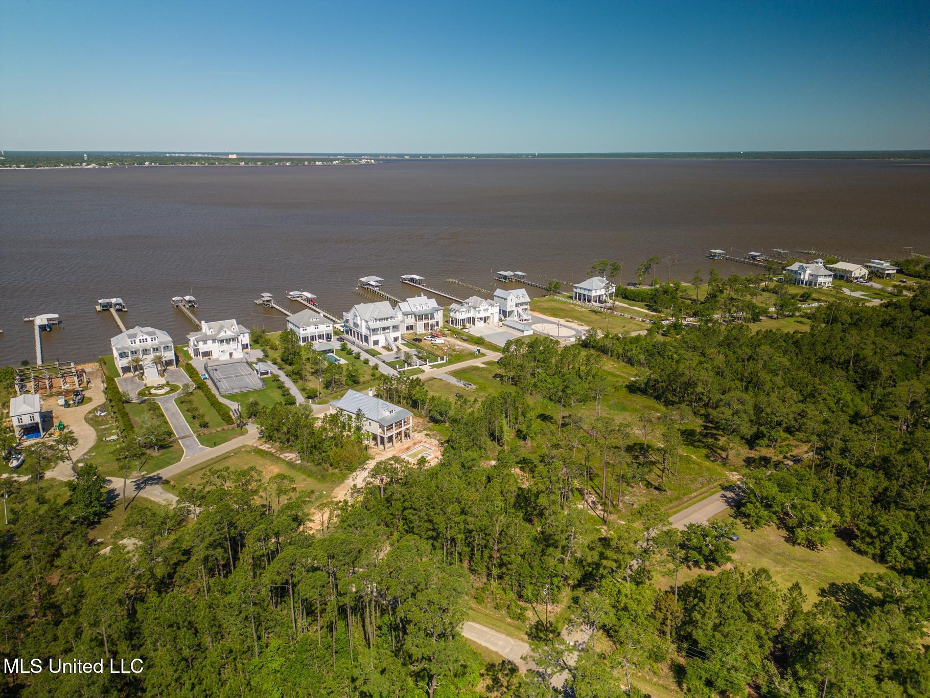 621 Ponce De Leon Boulevard Property Photo 7