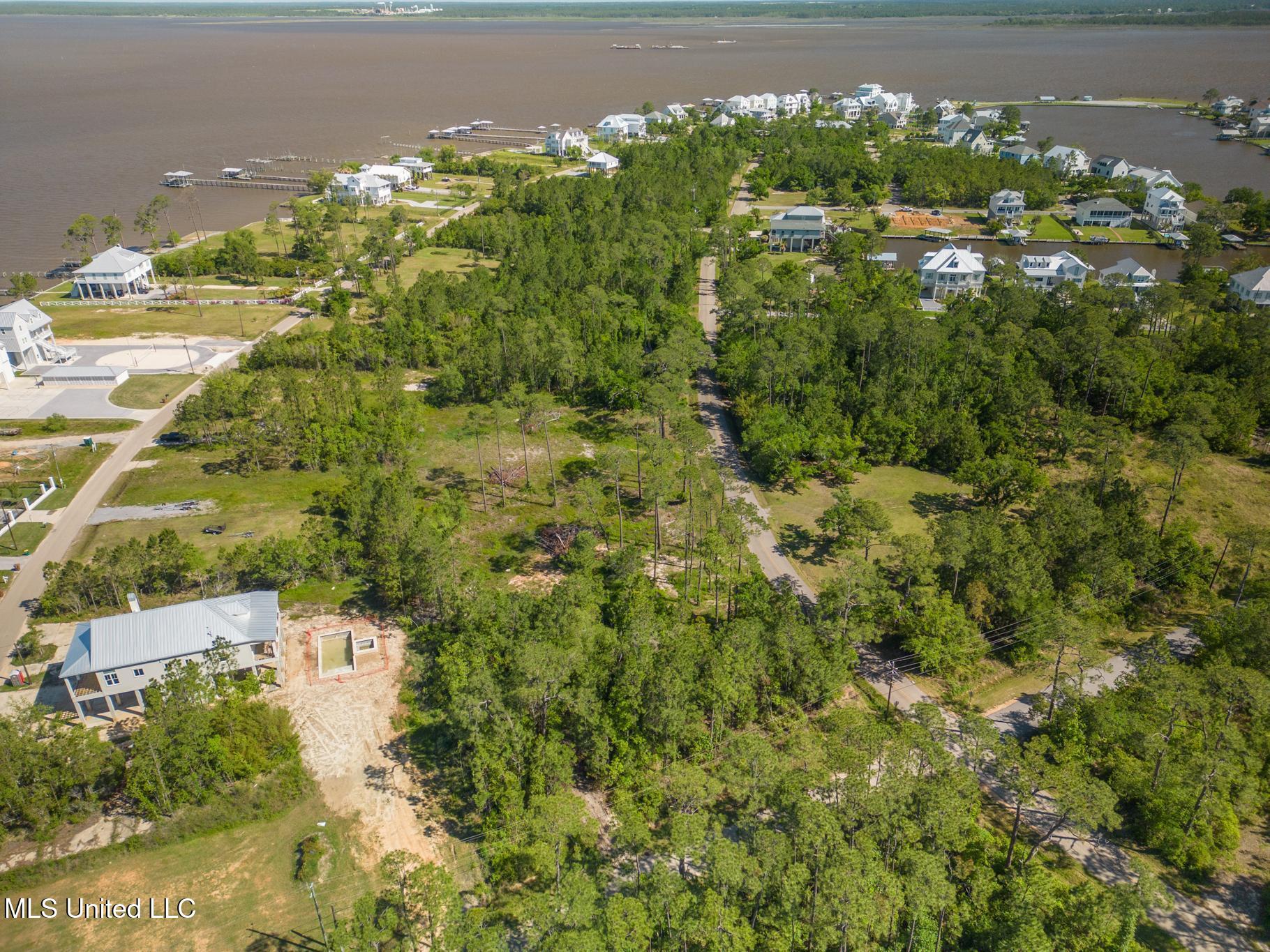 621 Ponce De Leon Boulevard Property Photo 10
