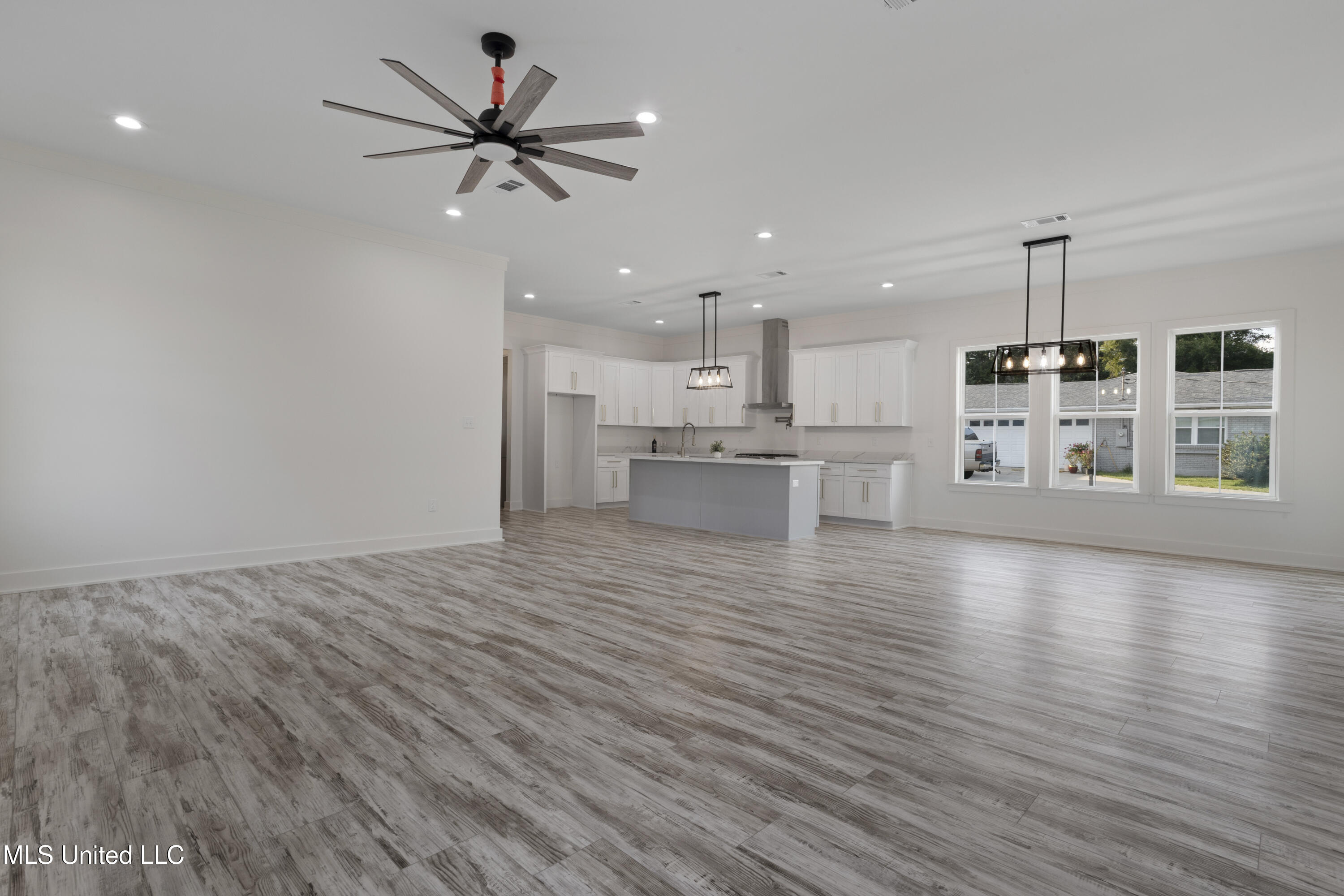217 White Harbor Road Property Photo 12
