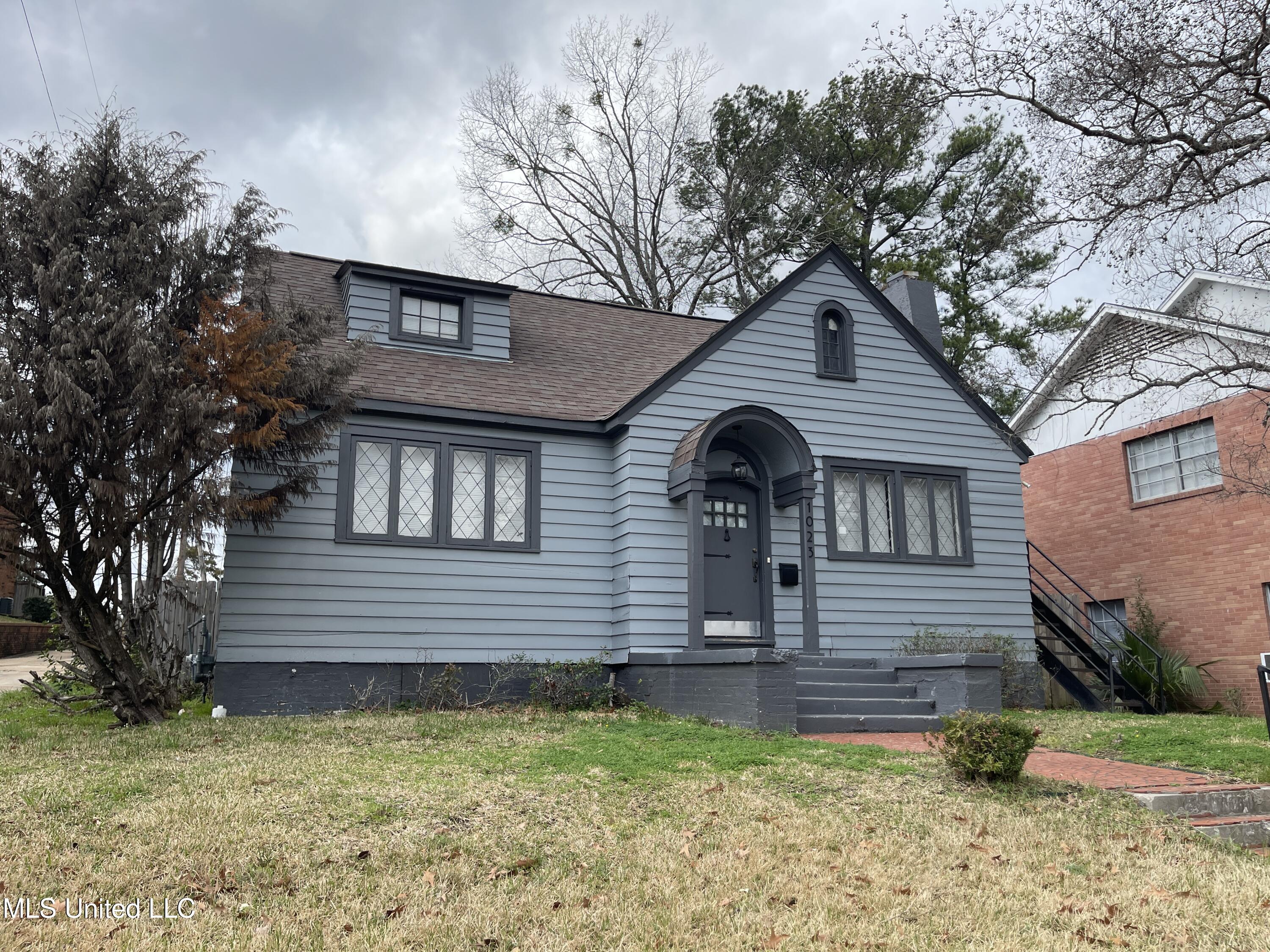 1023 Madison Street Property Photo 1