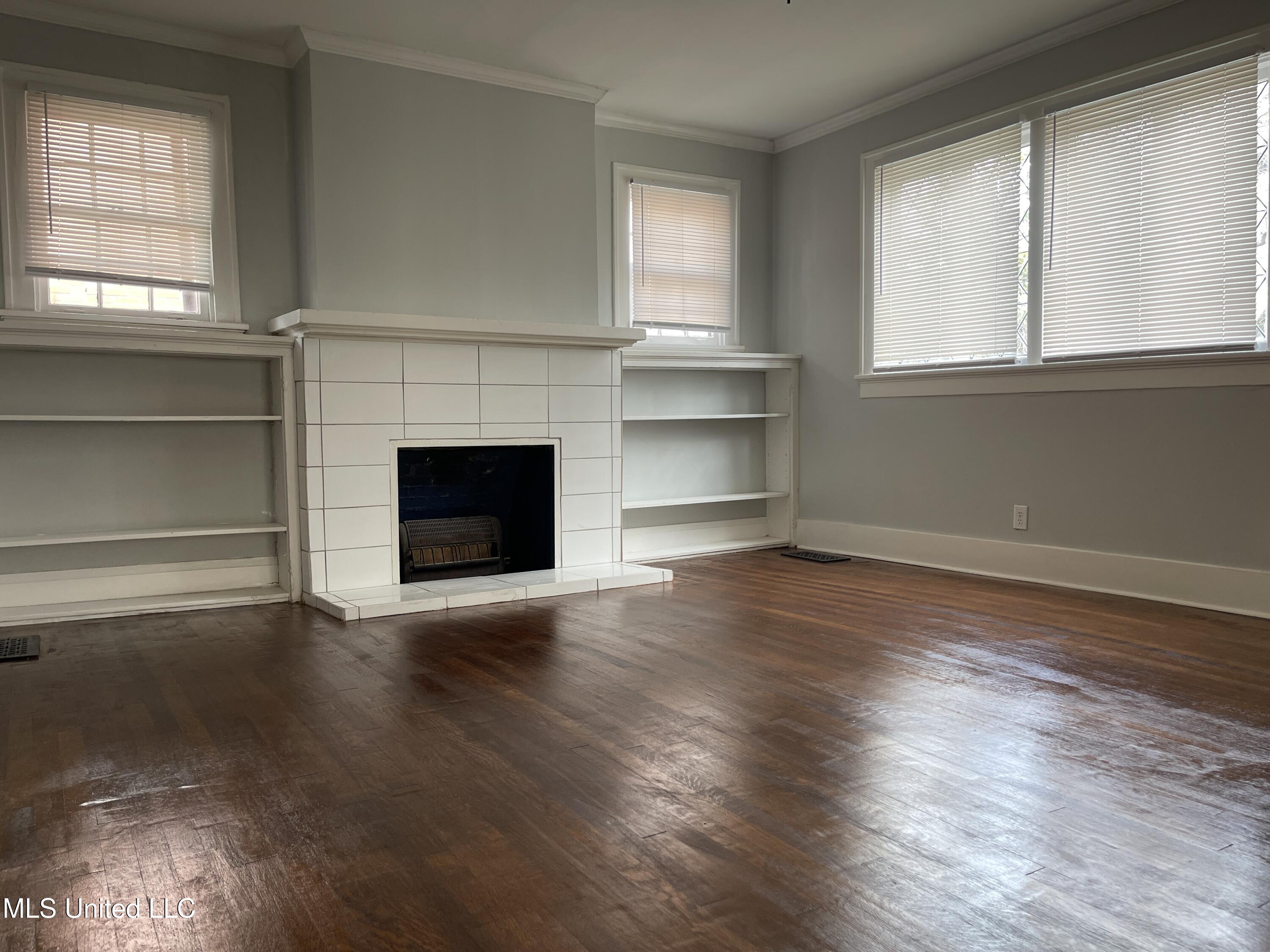 1023 Madison Street Property Photo 4