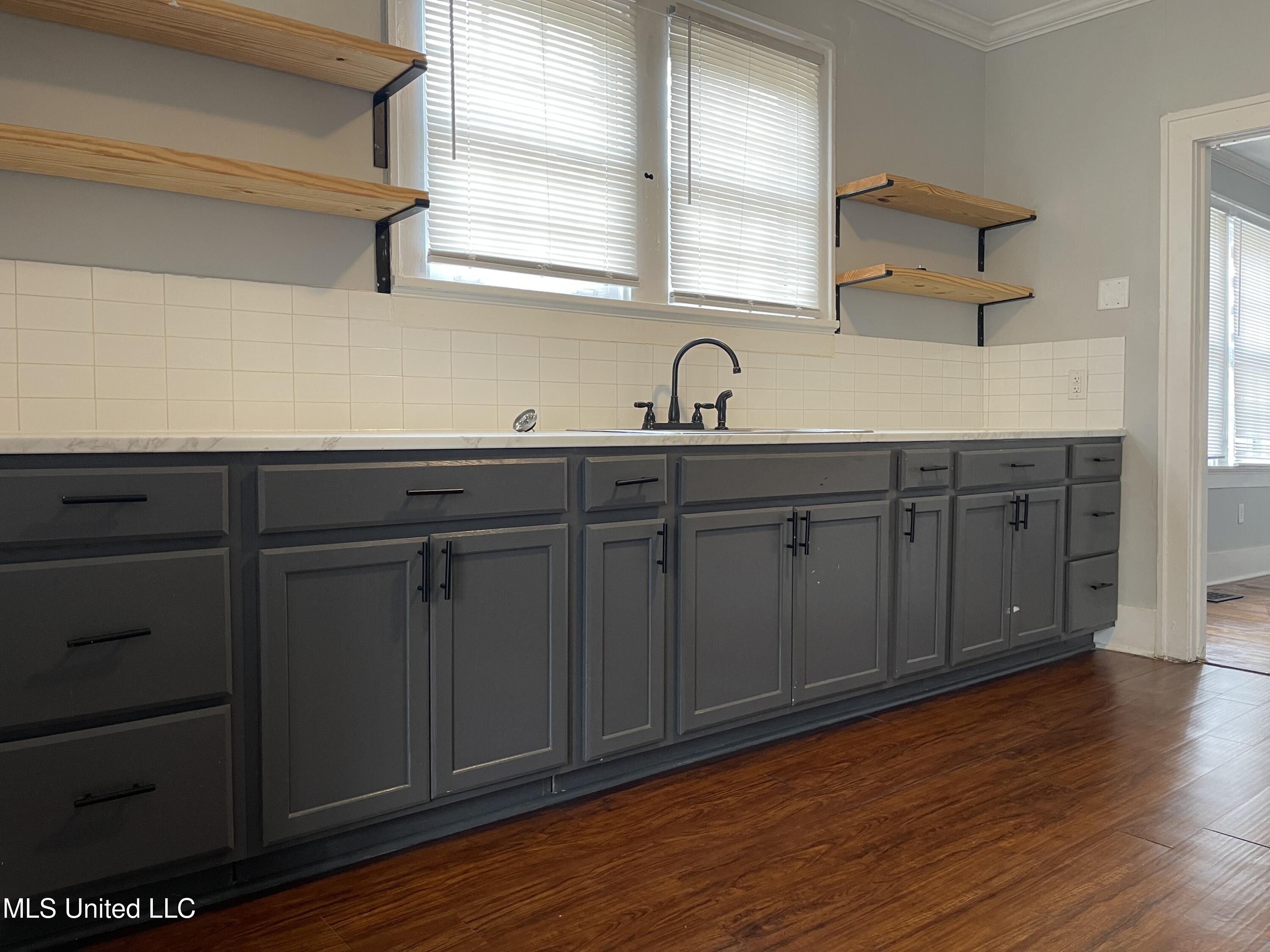 1023 Madison Street Property Photo 10