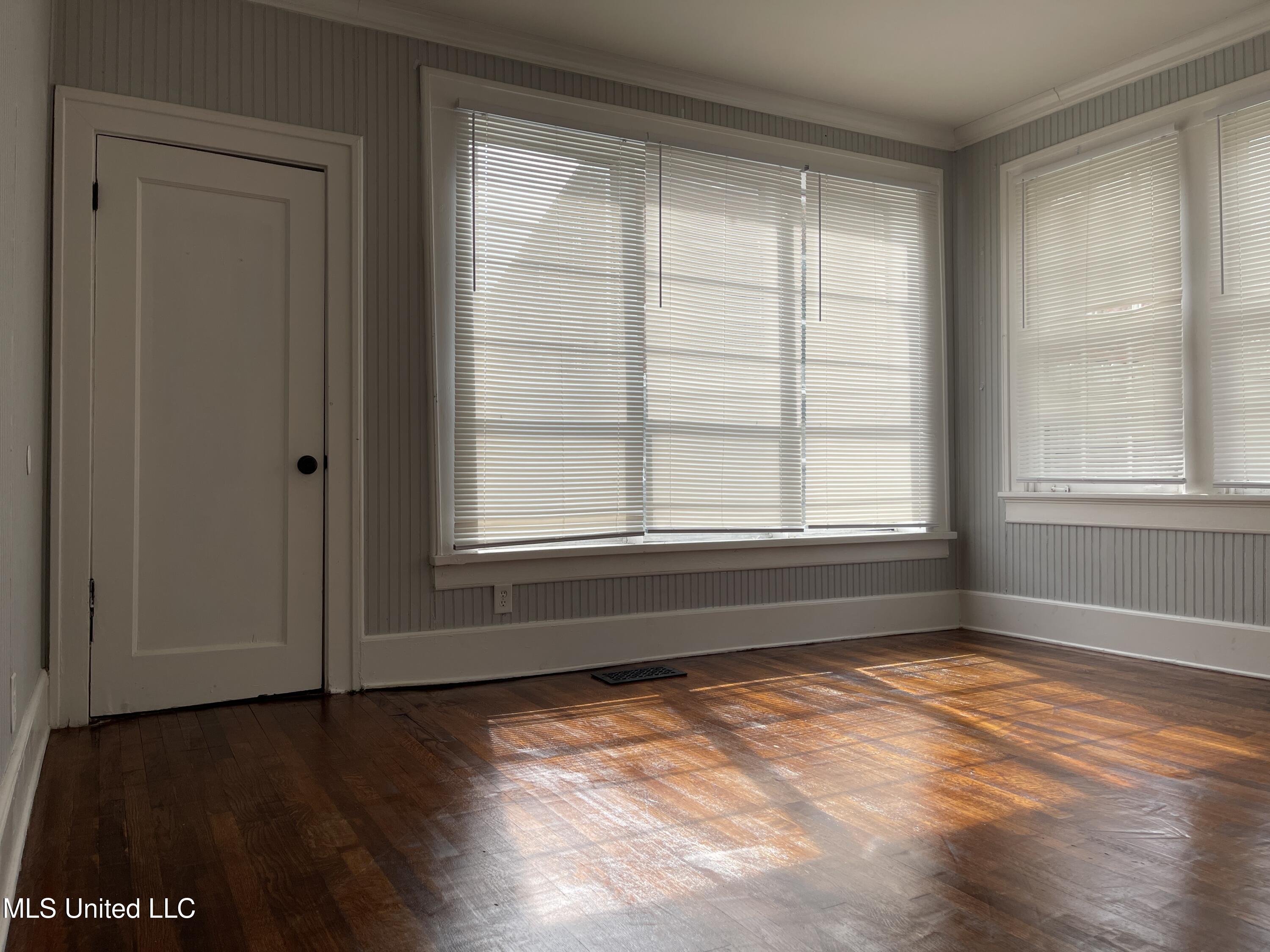 1023 Madison Street Property Photo 14